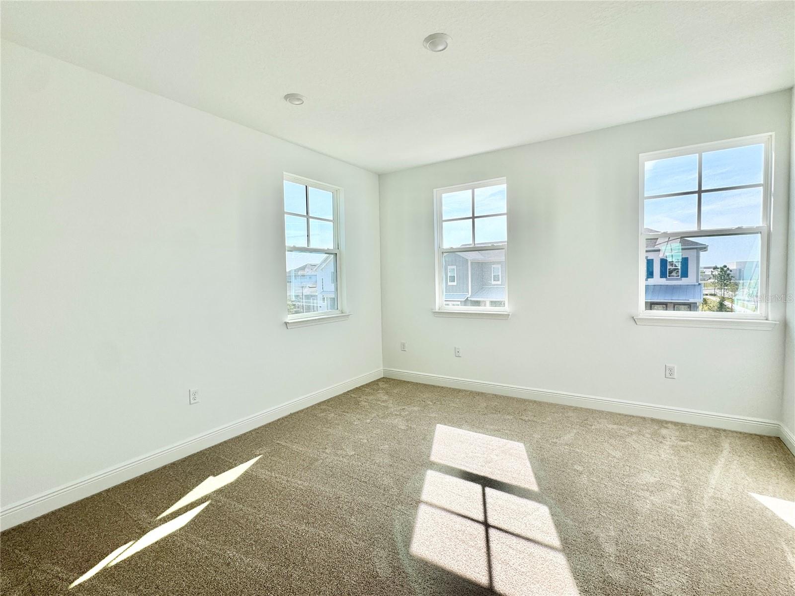 Image 48 of 72 For 9726 Neruda Street