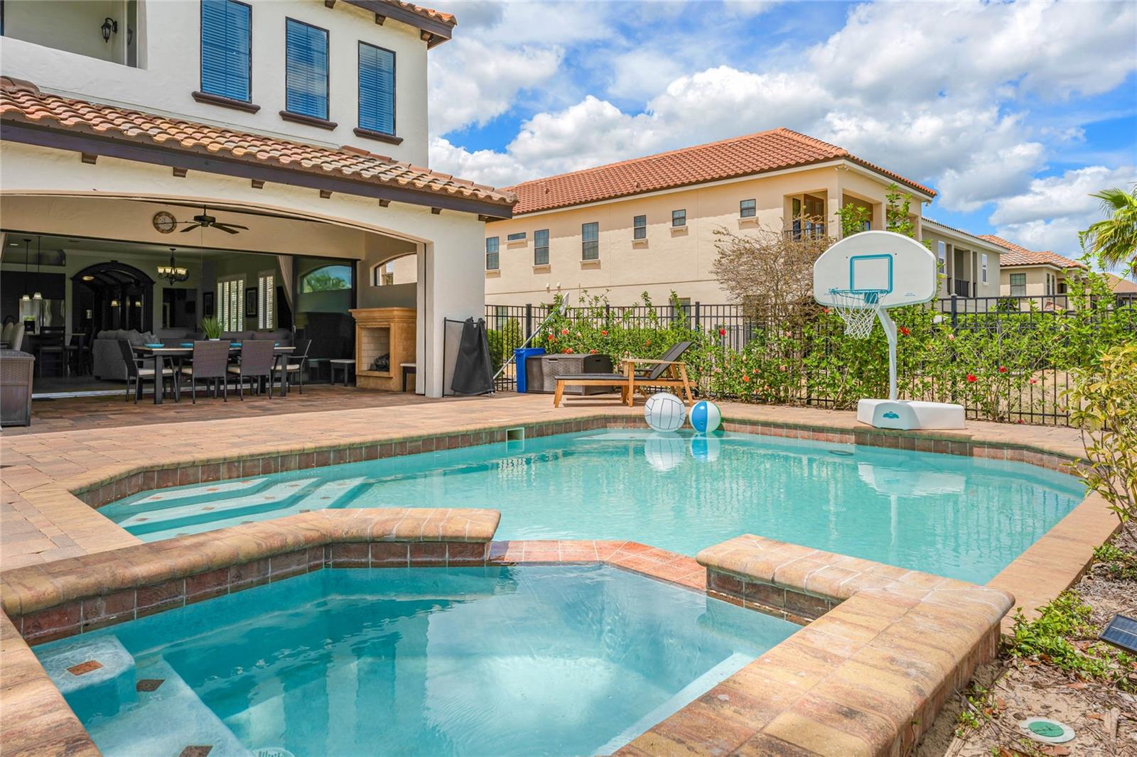 Image 19 of 58 For 1097 Castle Pines Court