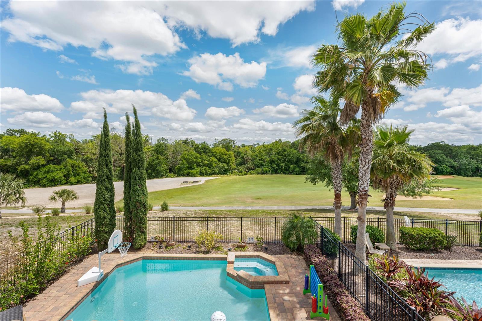 Image 21 of 58 For 1097 Castle Pines Court