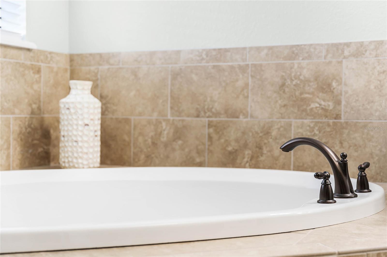 Image 29 of 58 For 1097 Castle Pines Court