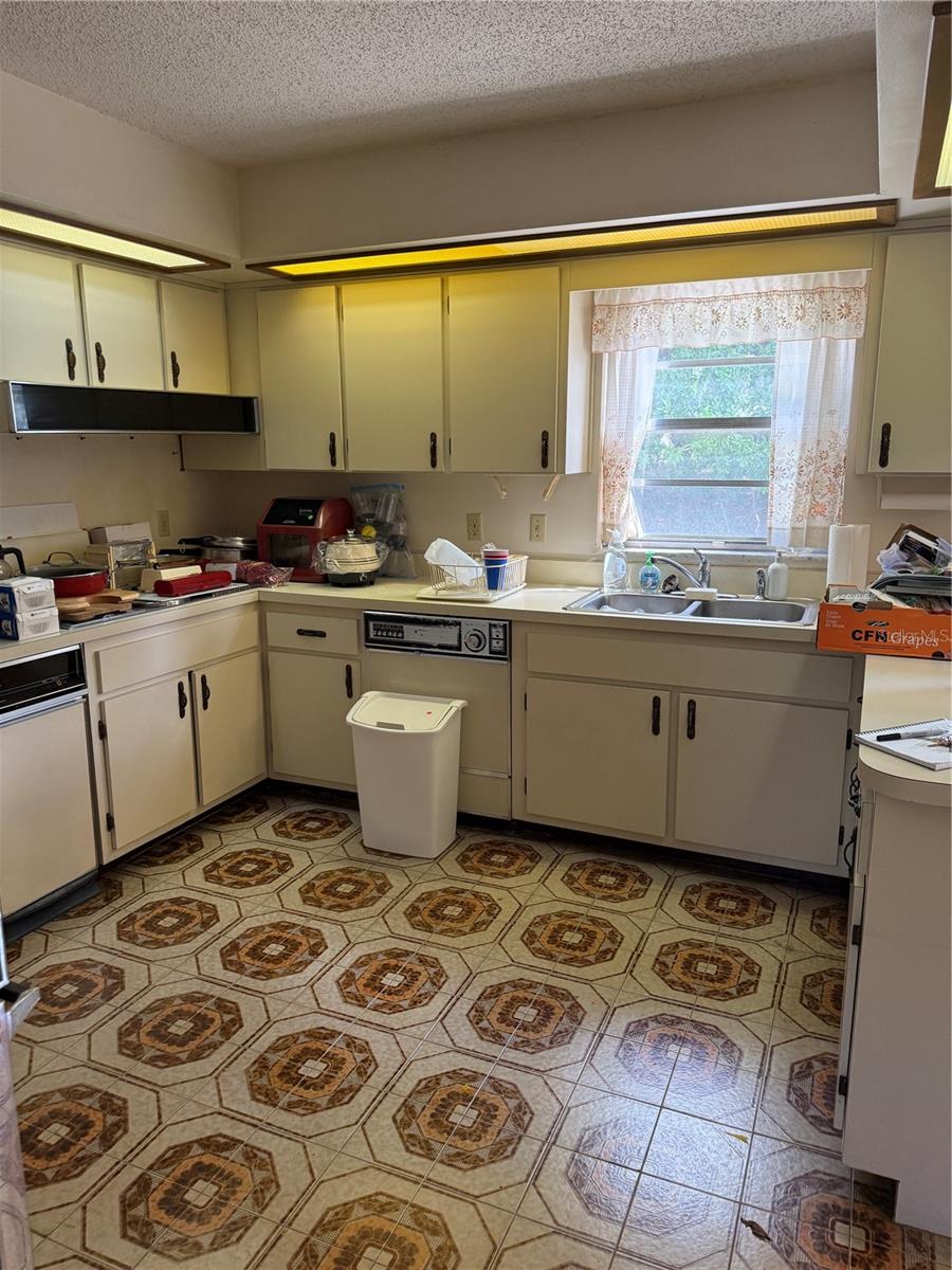 Image 3 of 15 For 620 Stallion Court