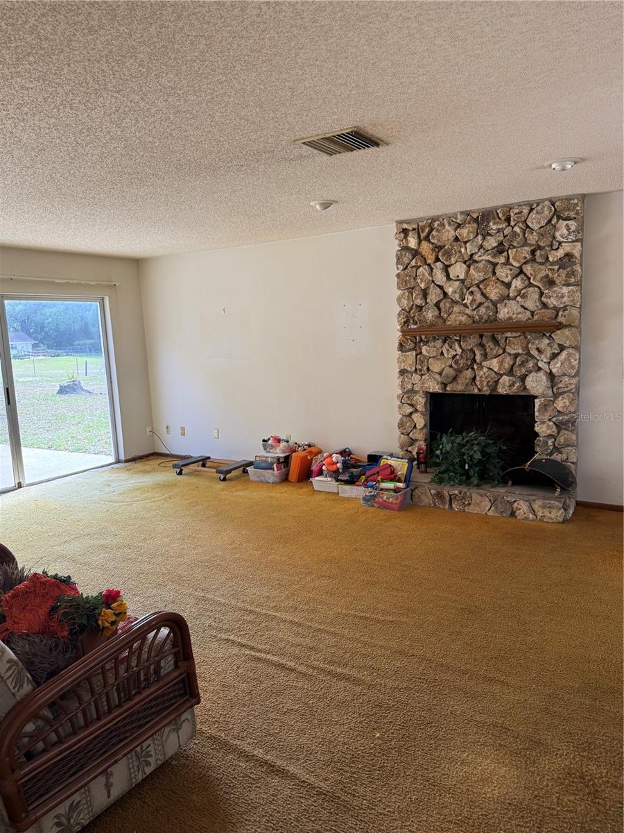 Image 4 of 15 For 620 Stallion Court