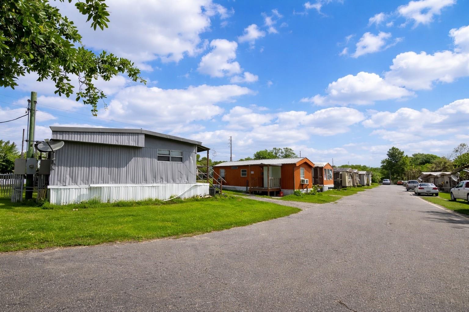 Details for 15992 Colonial Drive, OAKLAND, FL 34787