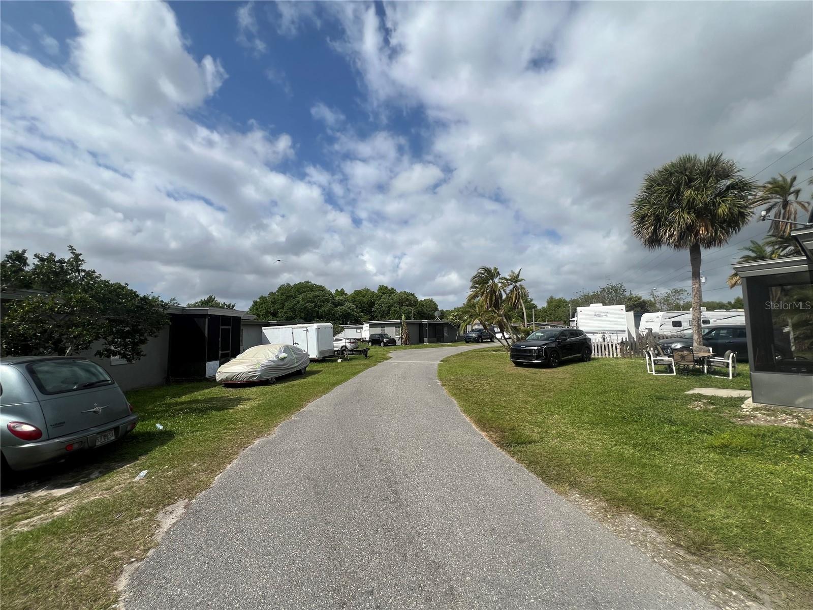 Image 10 of 10 For 15992 Colonial Drive