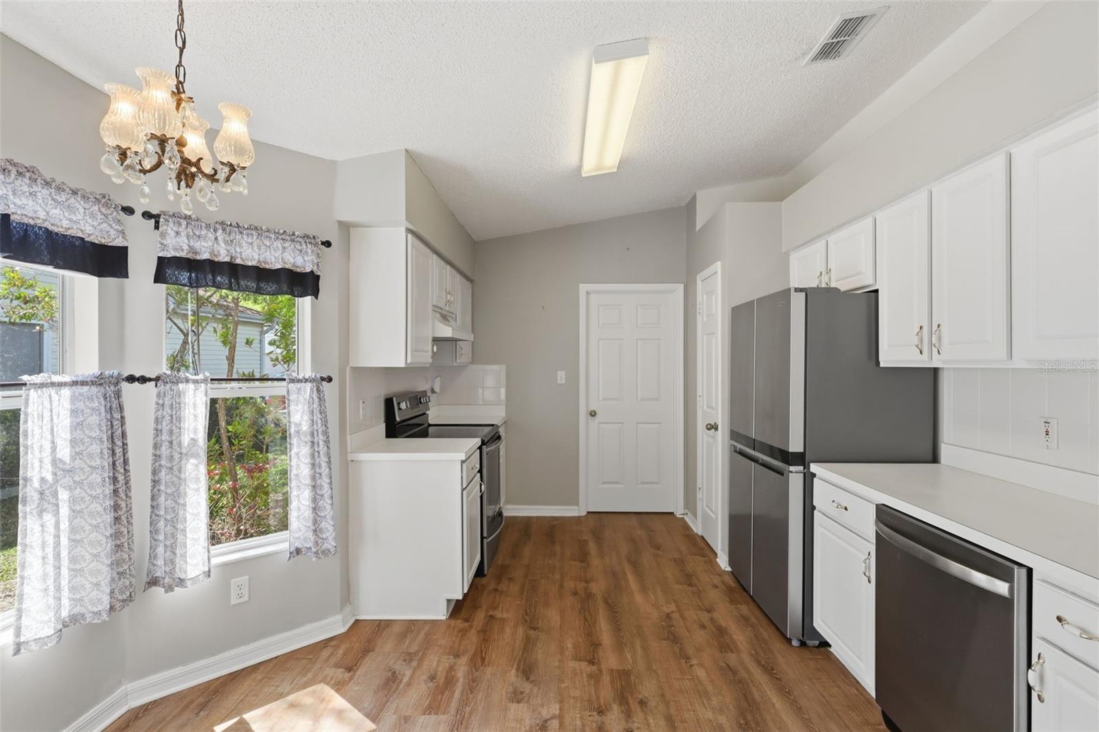 Image 13 of 56 For 4644 River Ridge Drive