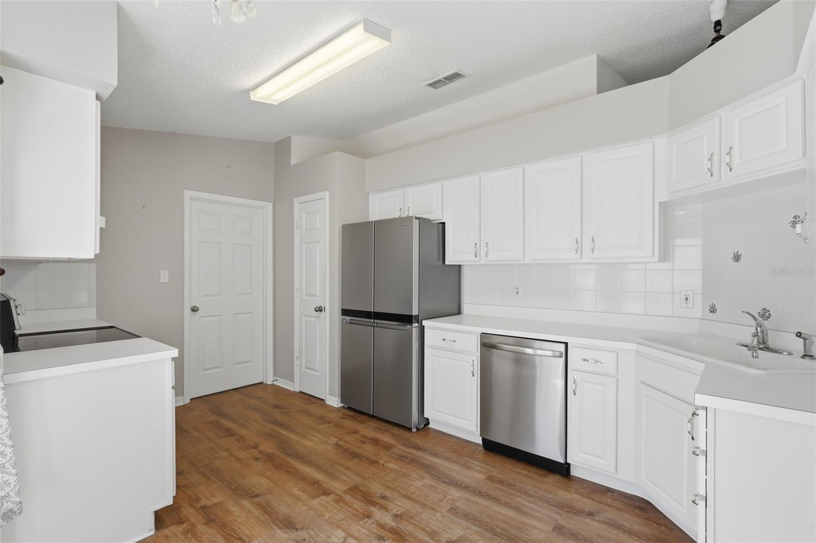 Image 14 of 56 For 4644 River Ridge Drive