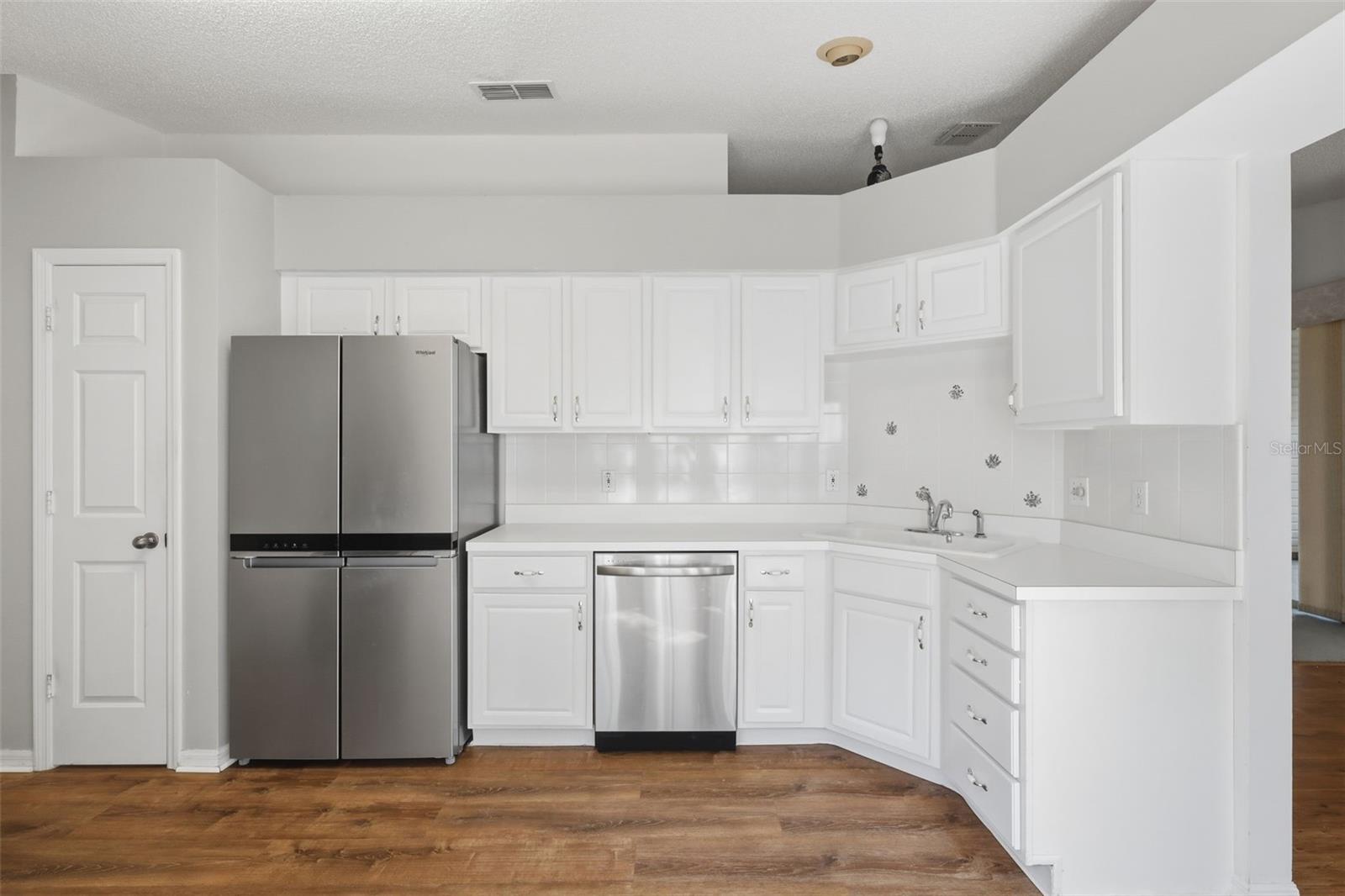 Image 15 of 56 For 4644 River Ridge Drive