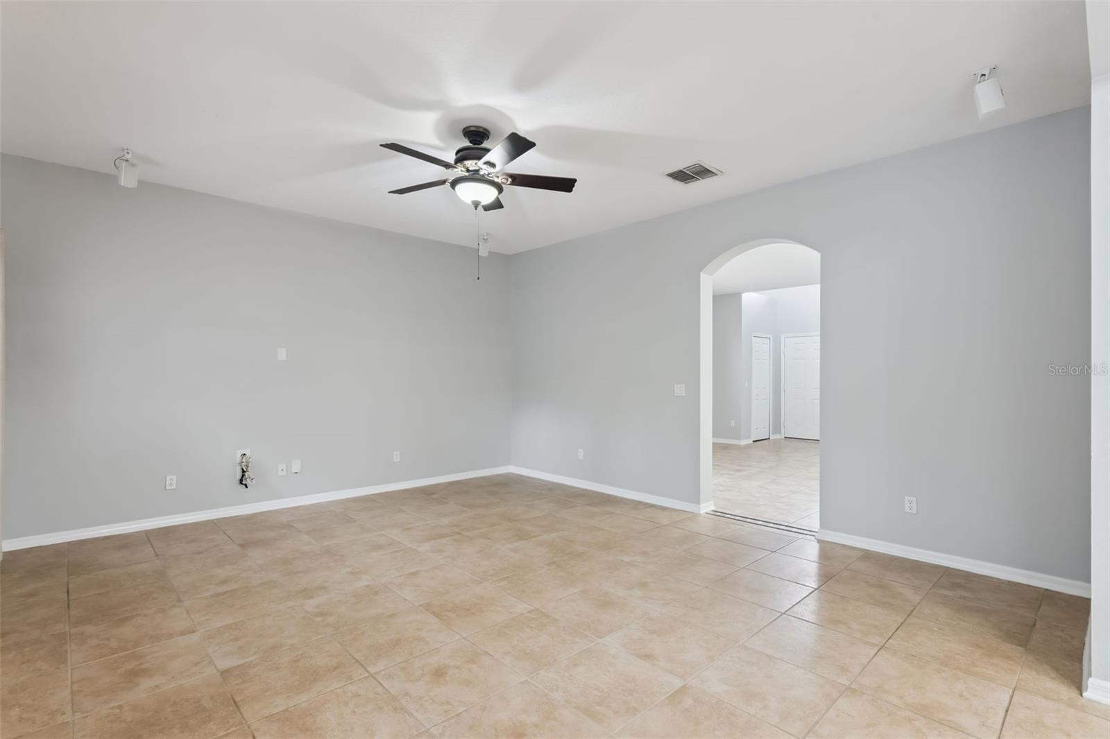 Image 14 of 82 For 2319 Carnation Hill Court