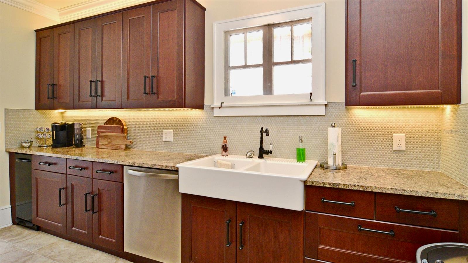 Image 11 of 42 For 1620 Park Lake Street