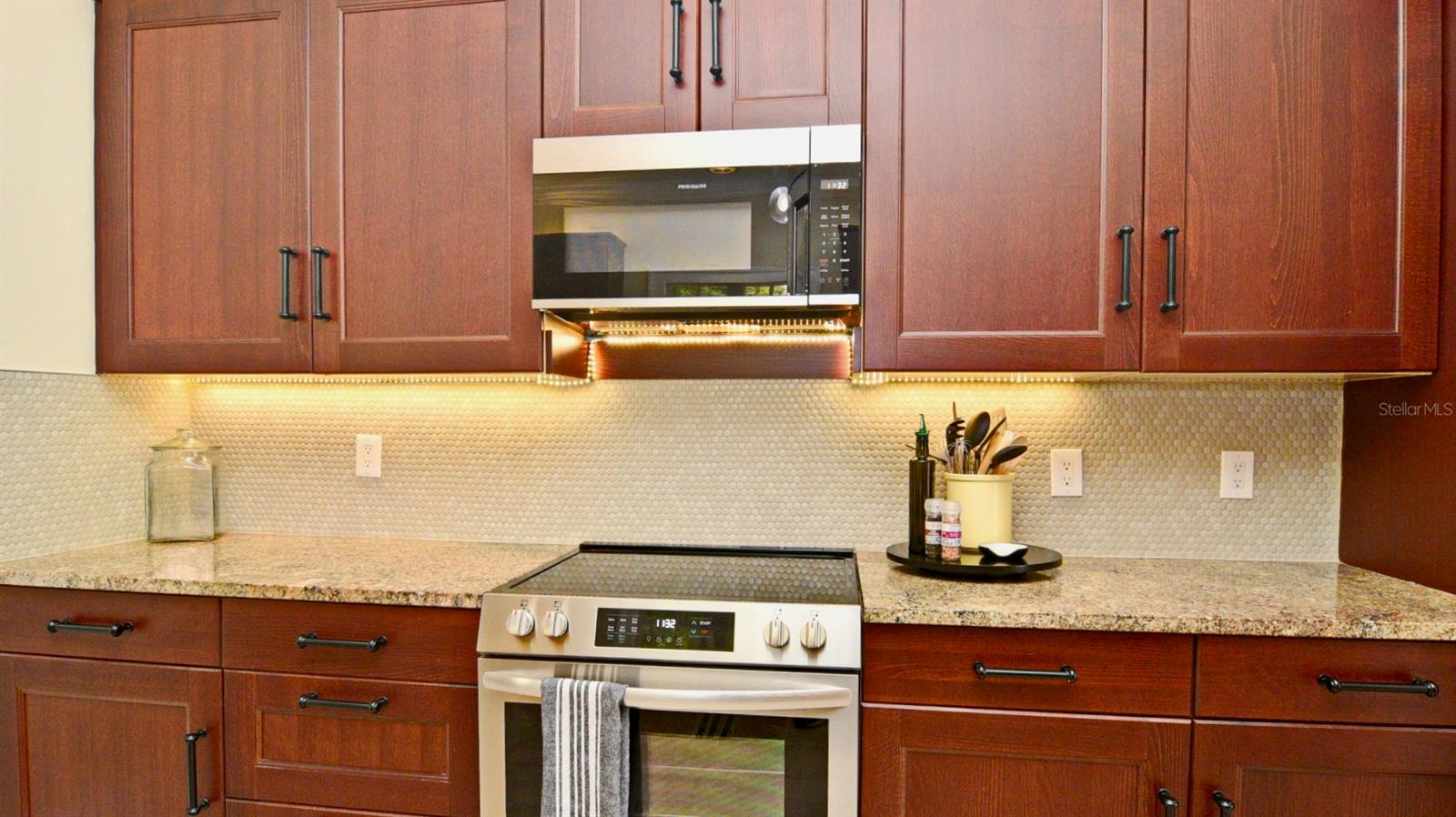 Image 13 of 42 For 1620 Park Lake Street