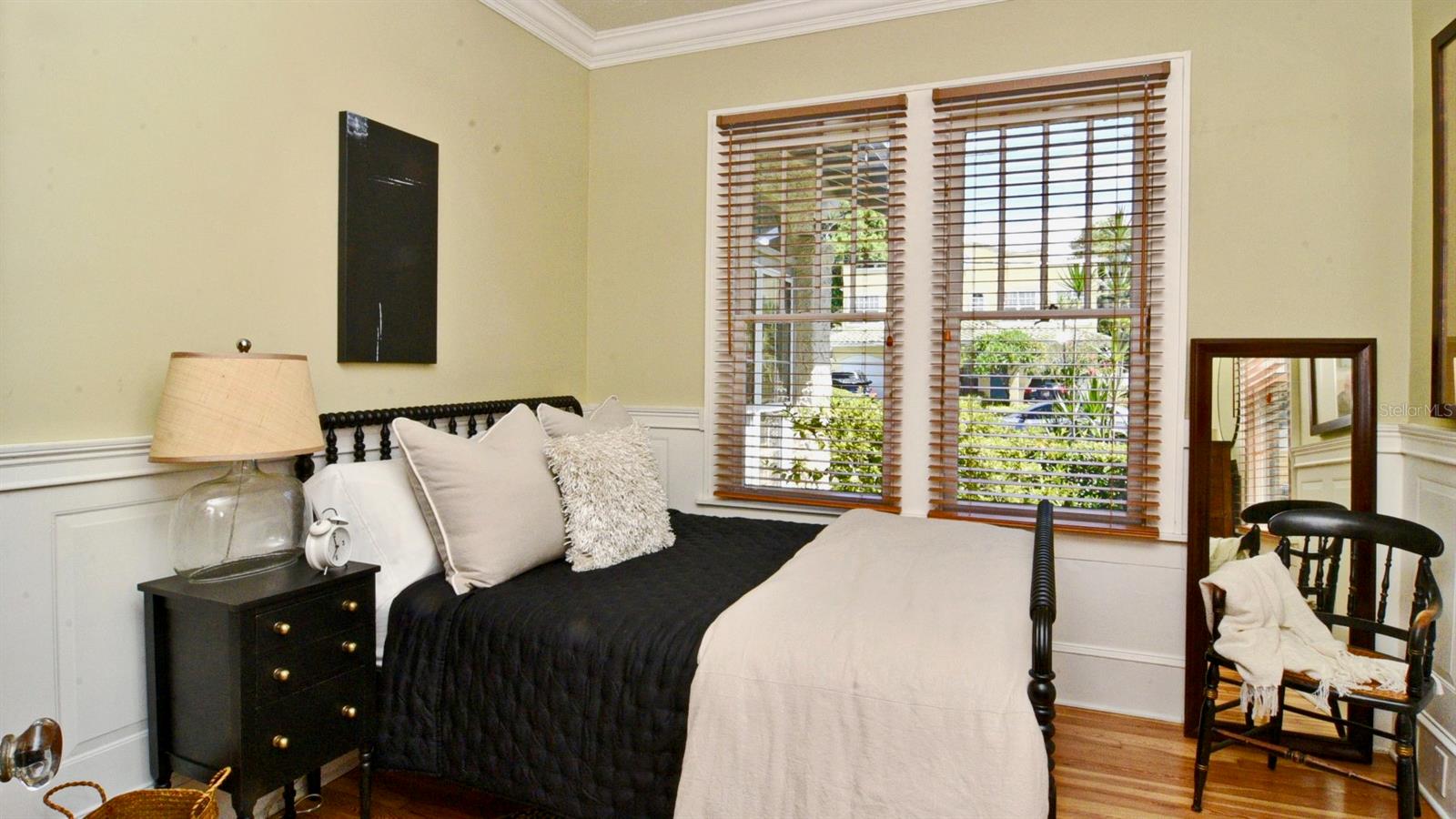 Image 16 of 42 For 1620 Park Lake Street