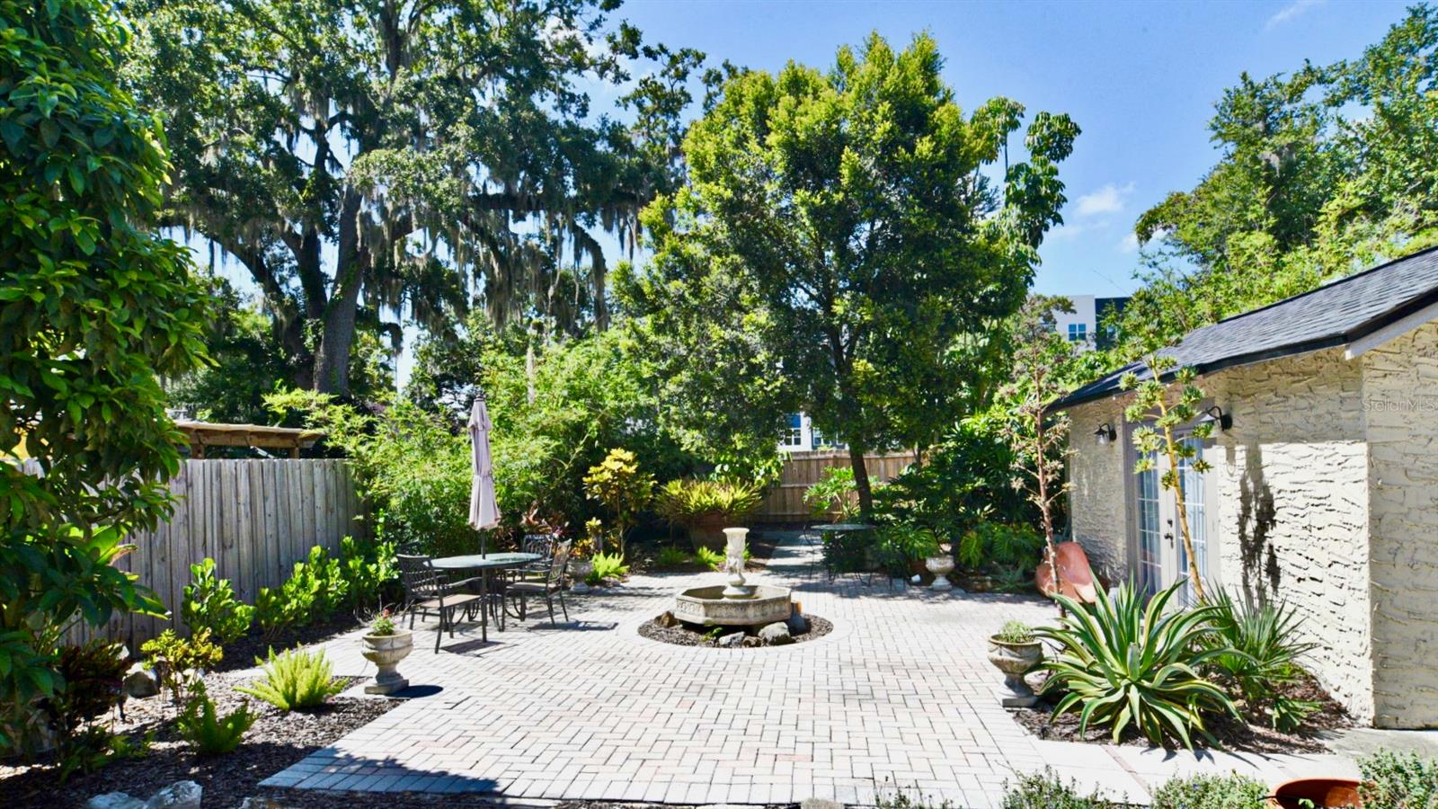 Image 24 of 42 For 1620 Park Lake Street