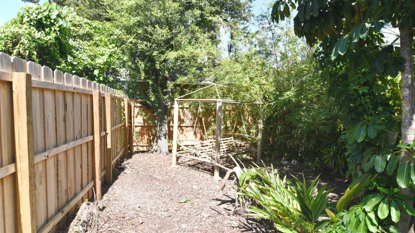 Image 26 of 42 For 1620 Park Lake Street