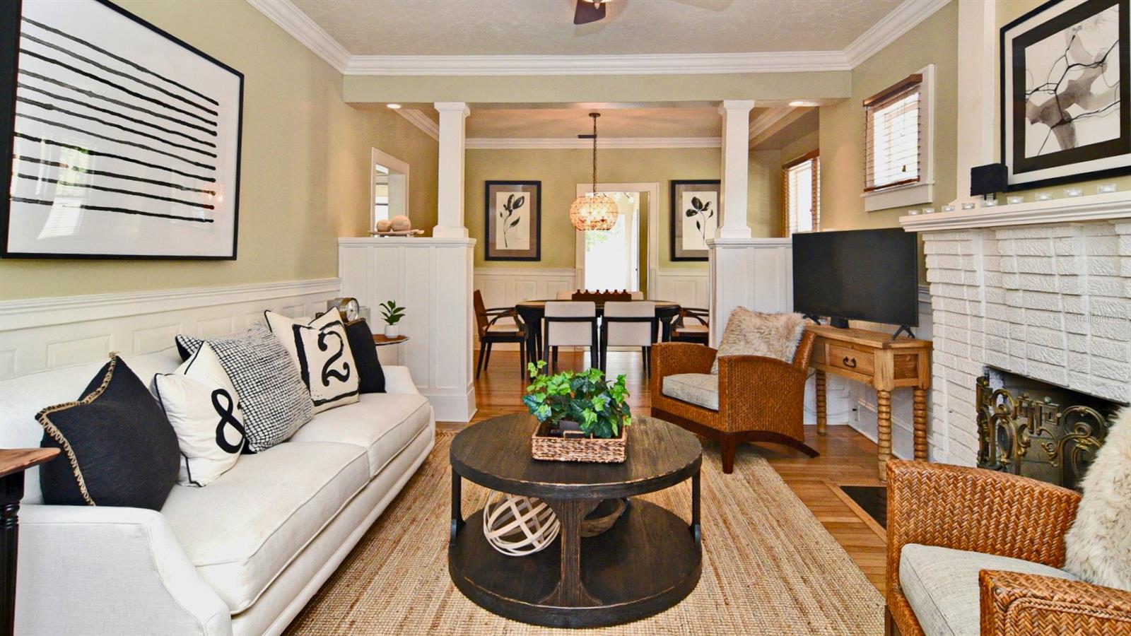 Image 3 of 42 For 1620 Park Lake Street