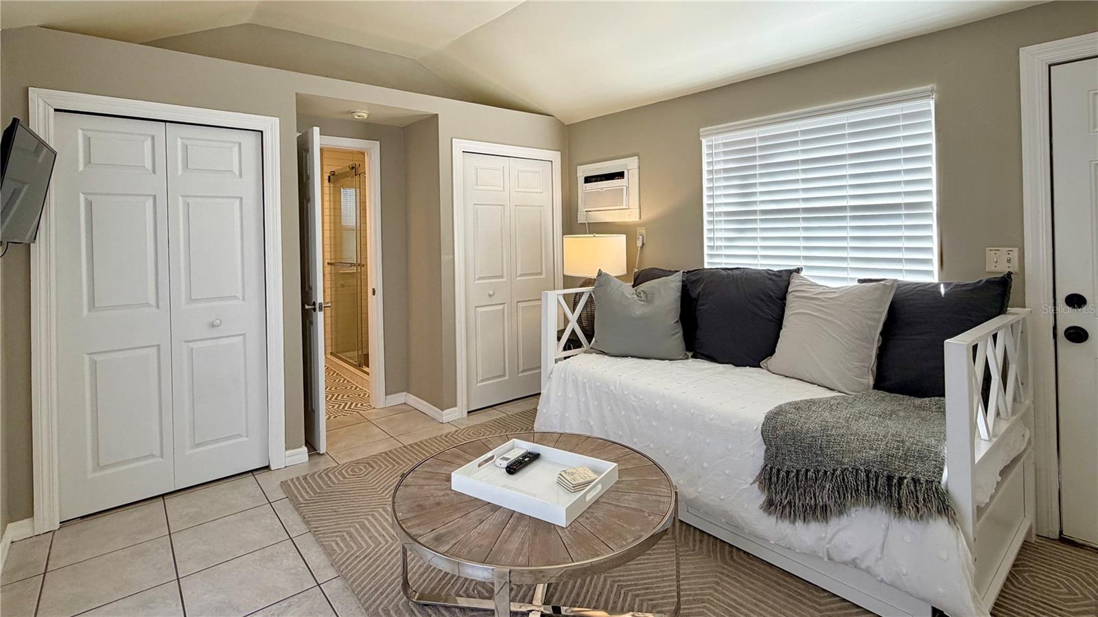 Image 34 of 42 For 1620 Park Lake Street