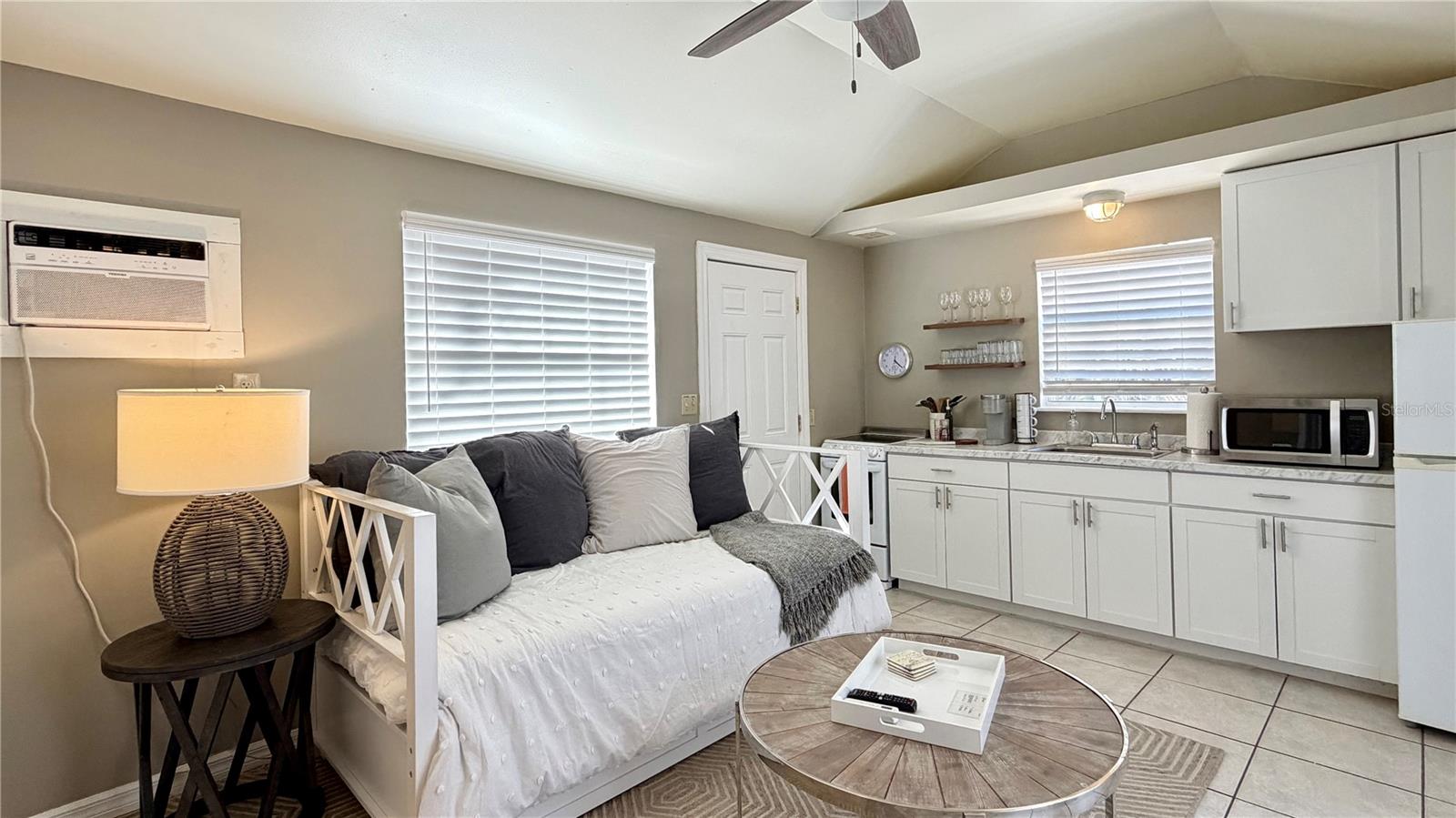 Image 35 of 42 For 1620 Park Lake Street