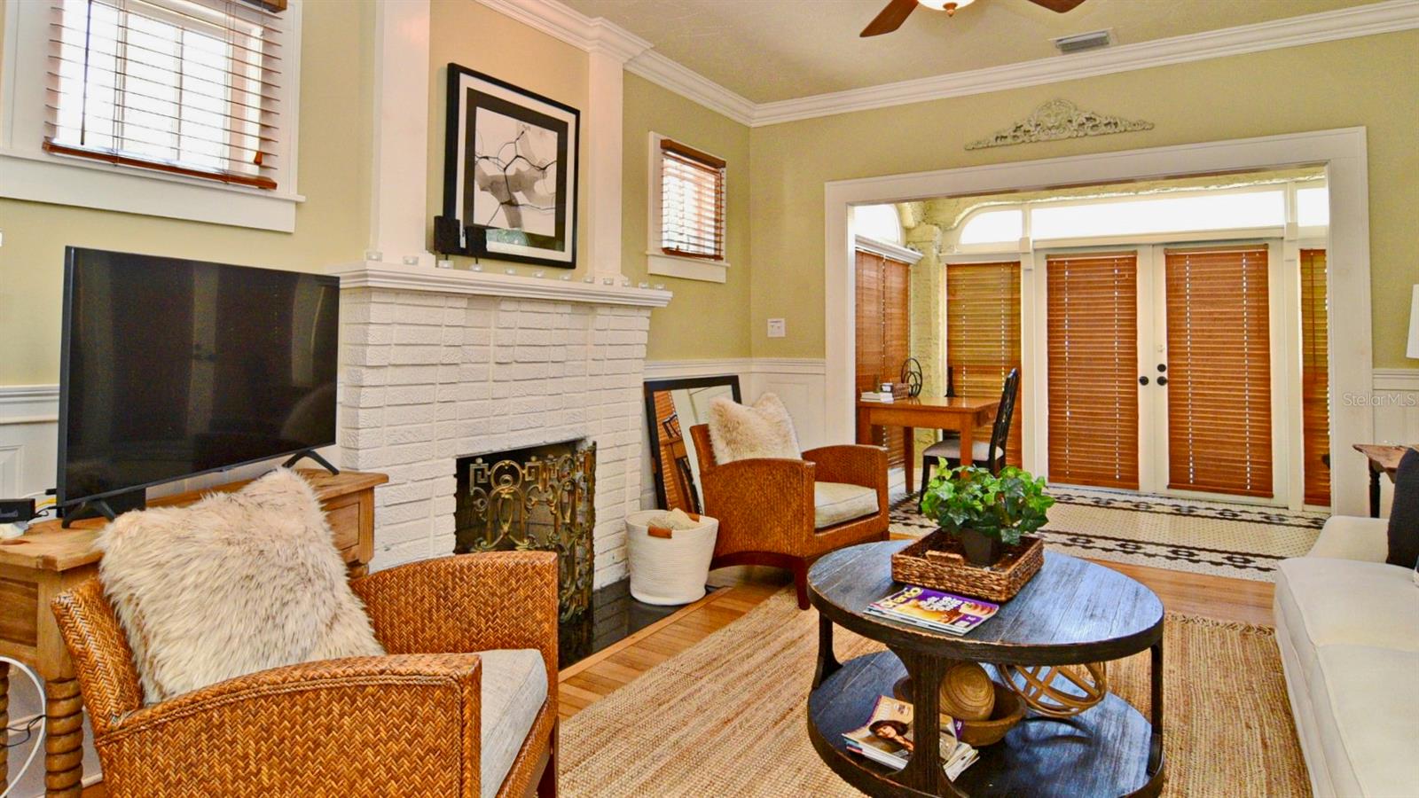 Image 5 of 42 For 1620 Park Lake Street