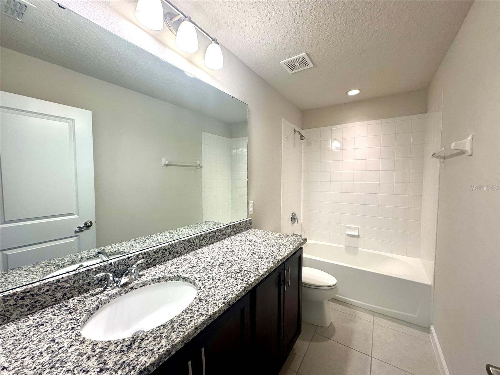 Image 18 of 44 For 3615 Voyager Lane