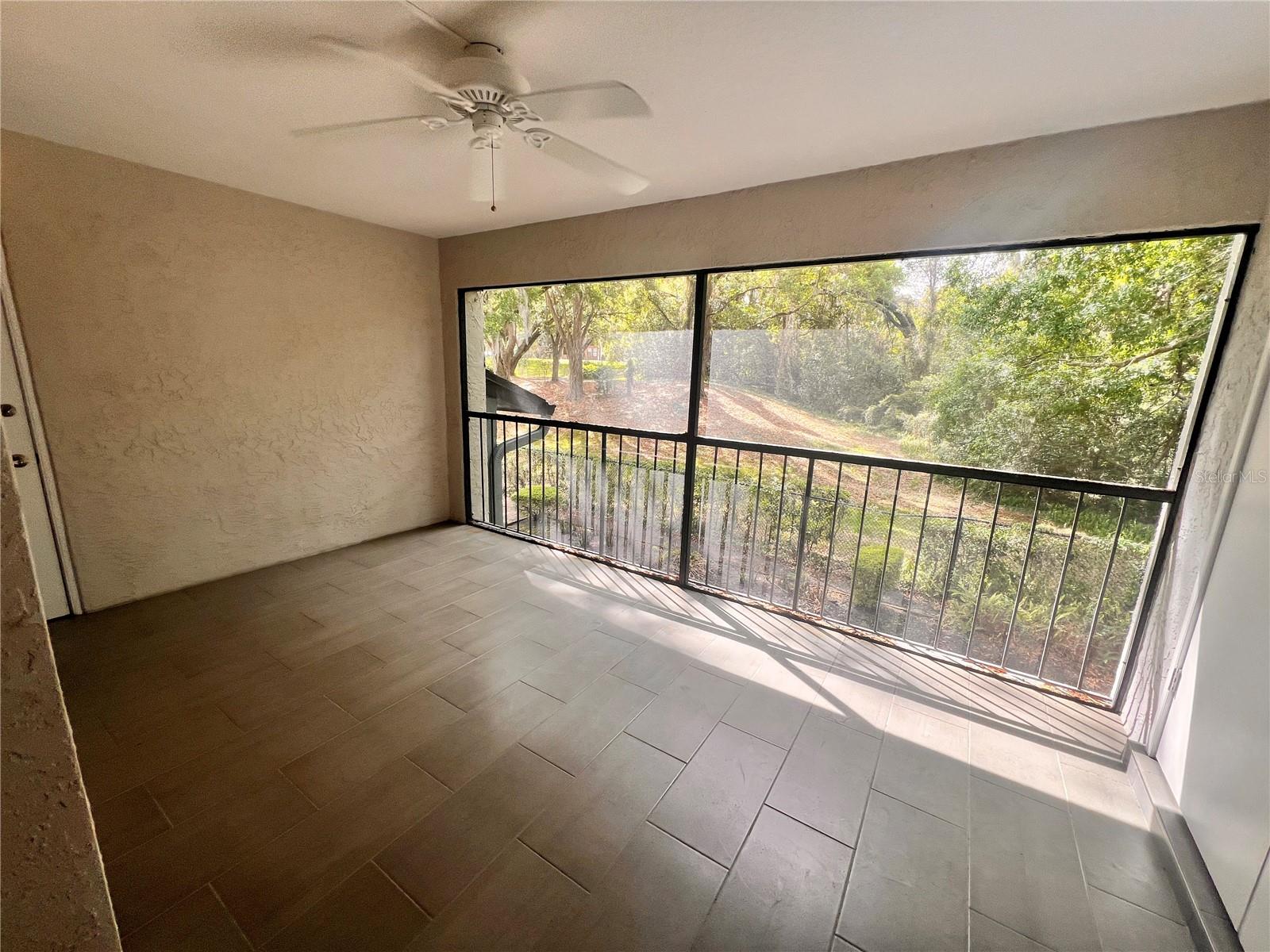 Image 11 of 30 For 17 Escondido Circle 239