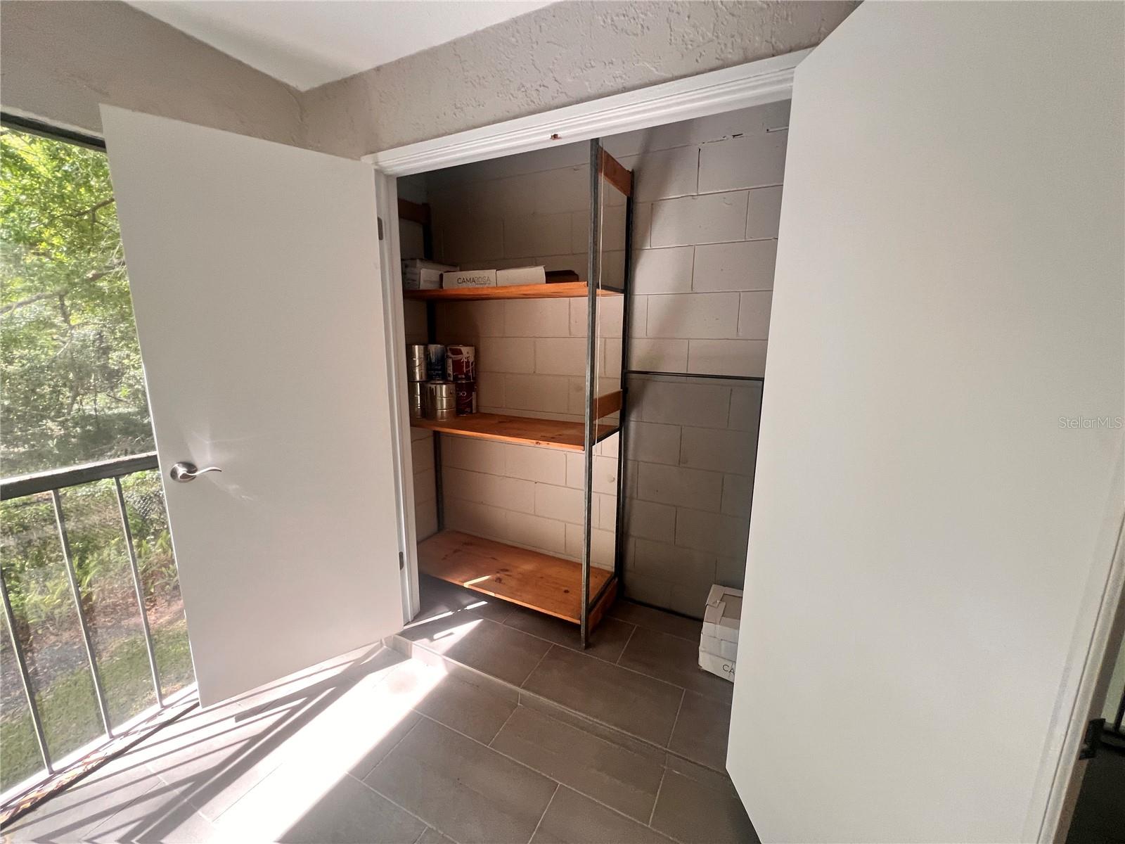 Image 12 of 30 For 17 Escondido Circle 239