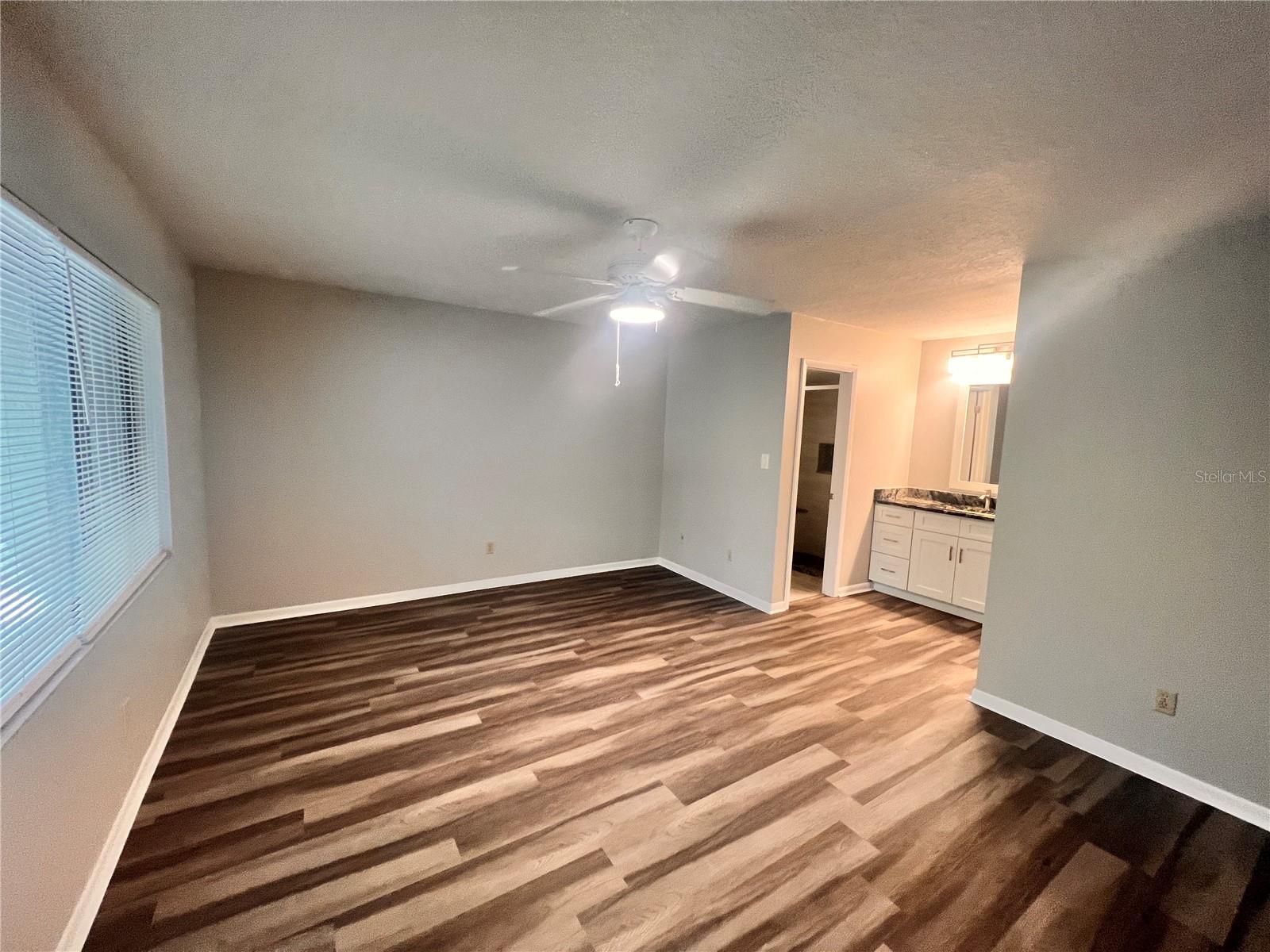 Image 15 of 30 For 17 Escondido Circle 239