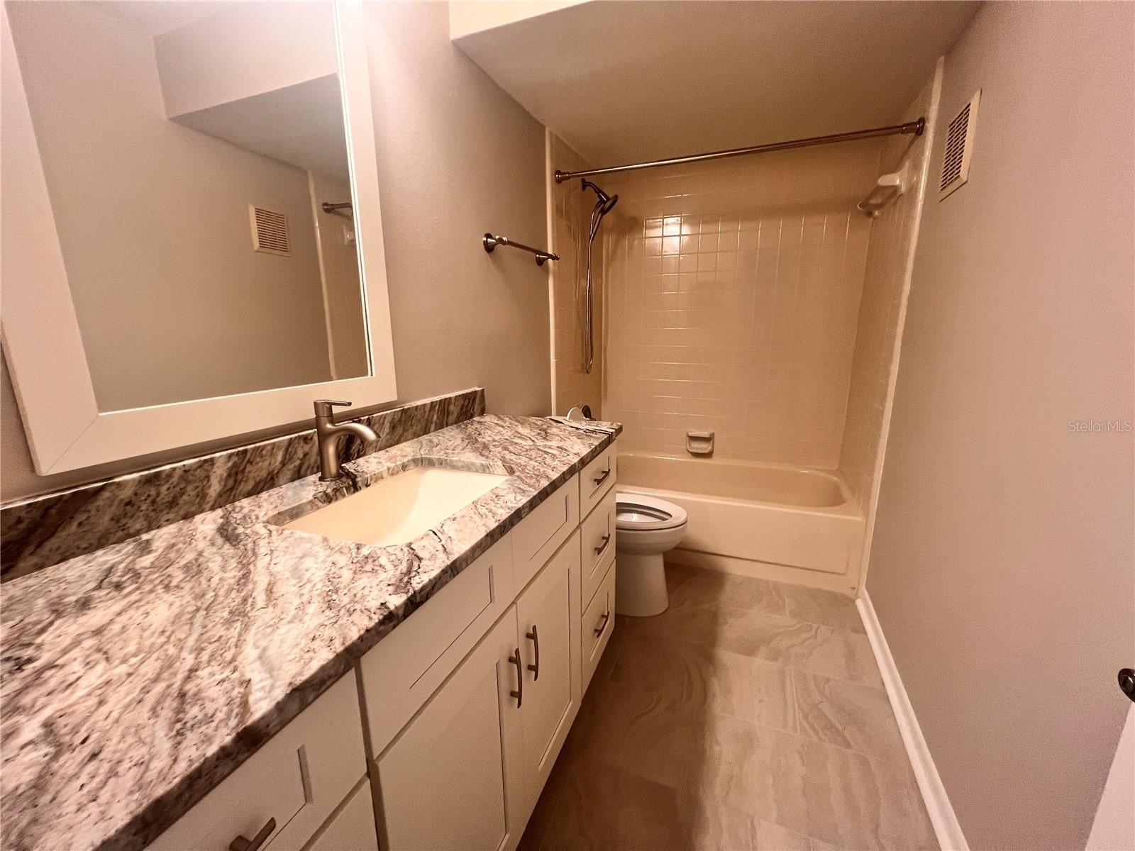 Image 22 of 30 For 17 Escondido Circle 239