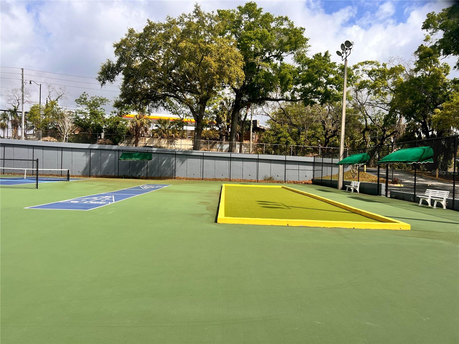 Image 28 of 30 For 17 Escondido Circle 239