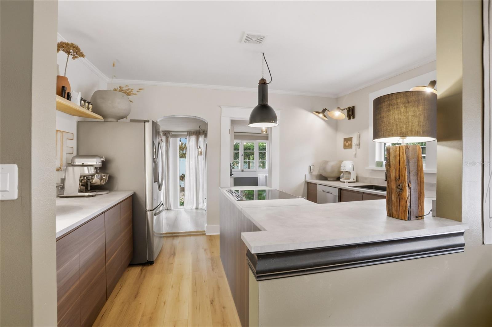 Image 17 of 37 For 5 James Avenue