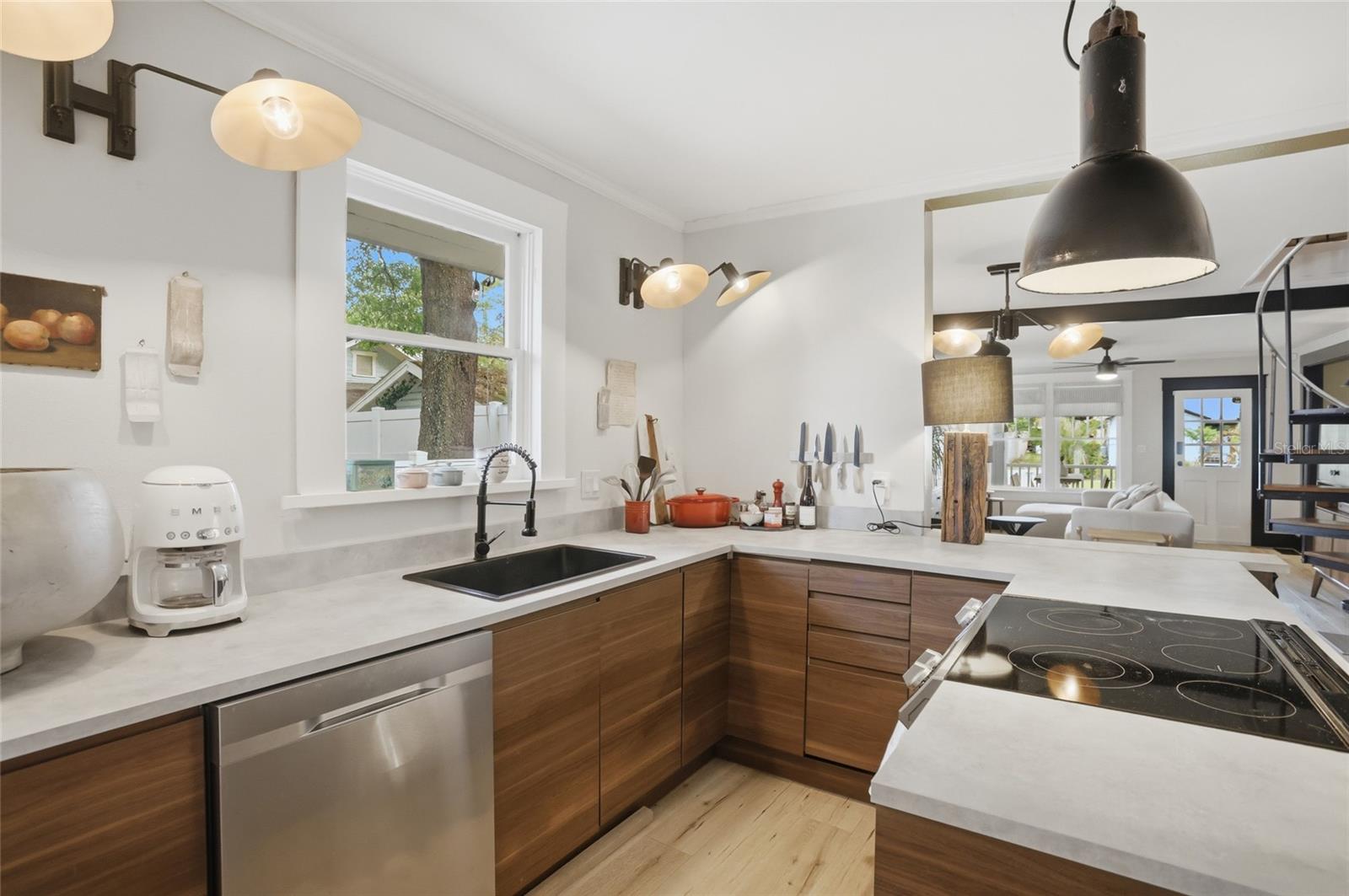 Image 2 of 37 For 5 James Avenue