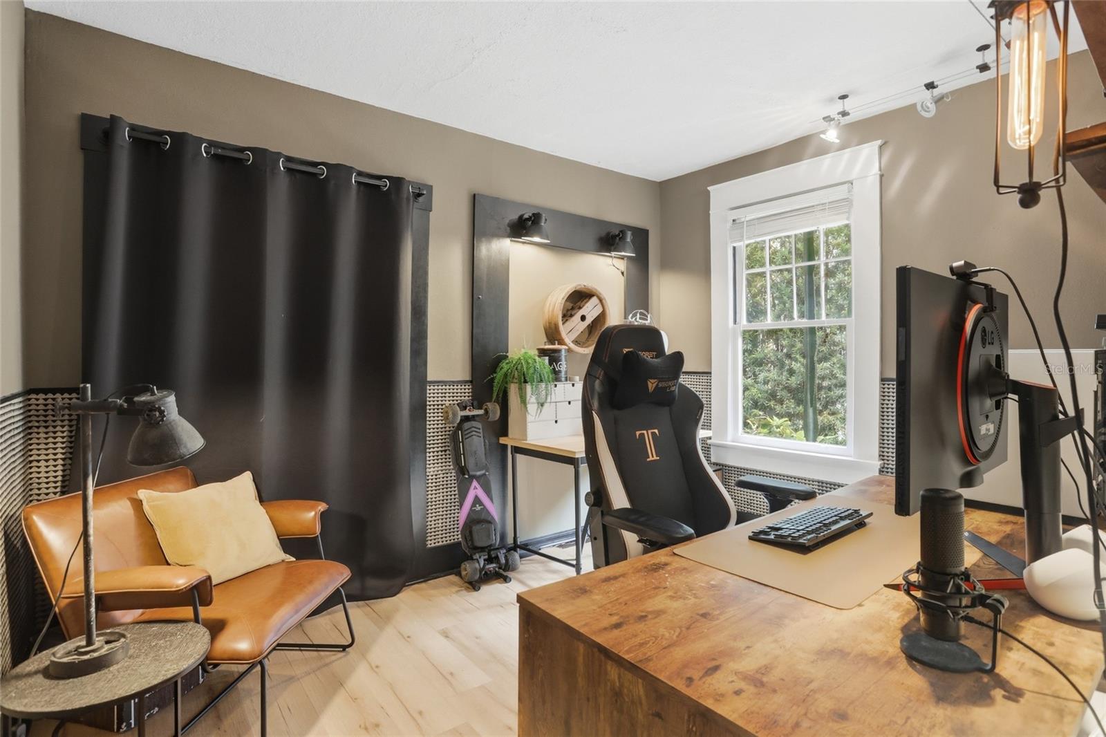 Image 23 of 37 For 5 James Avenue