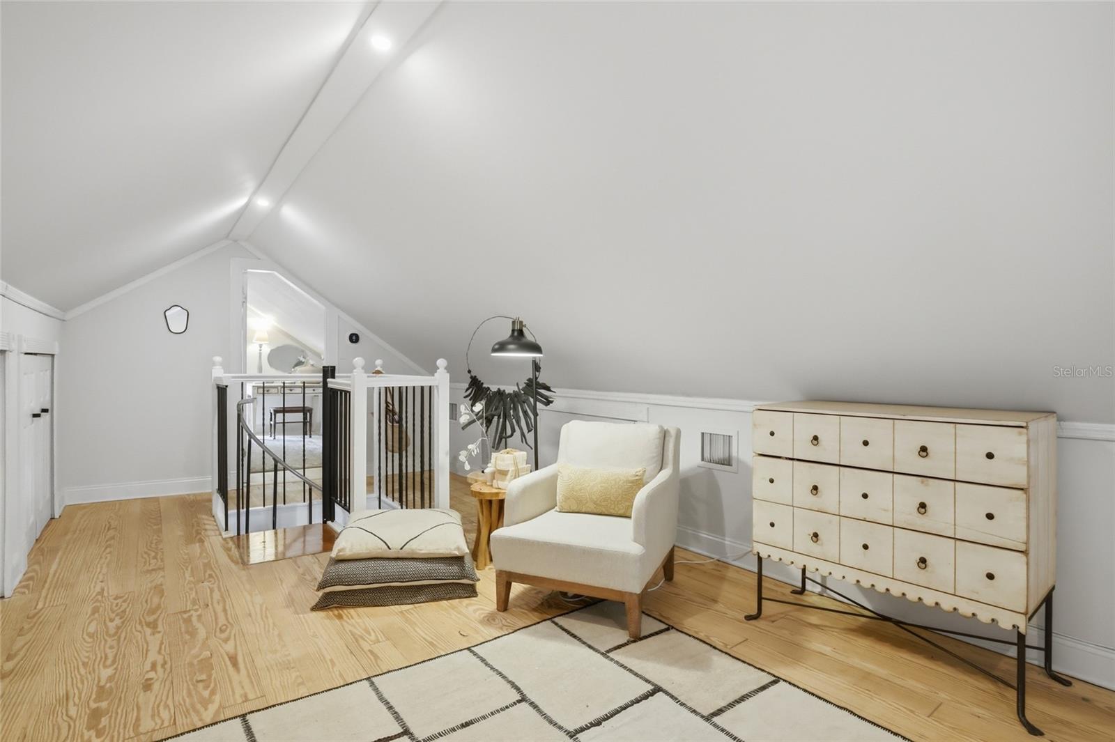 Image 25 of 37 For 5 James Avenue