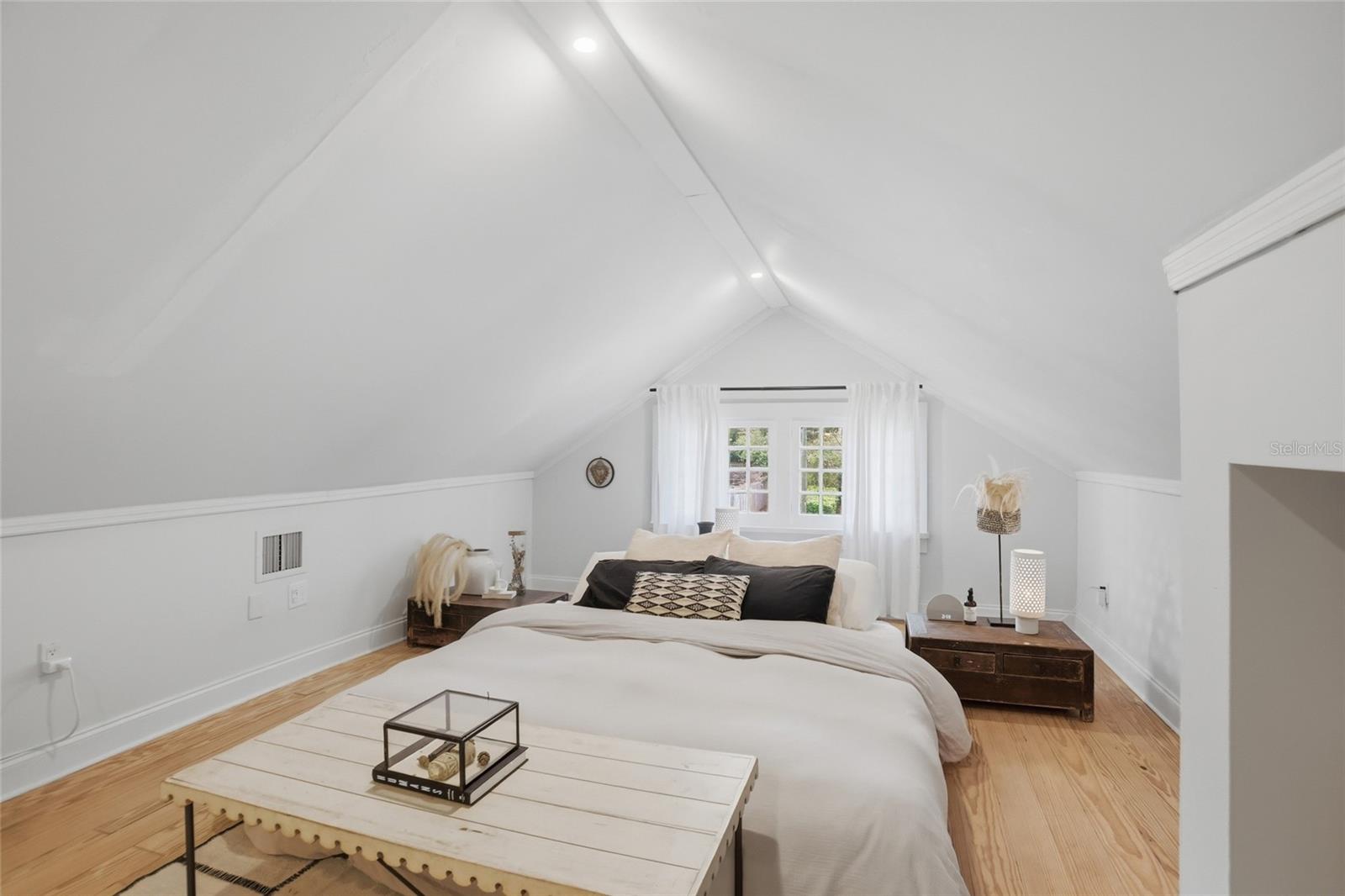 Image 26 of 37 For 5 James Avenue