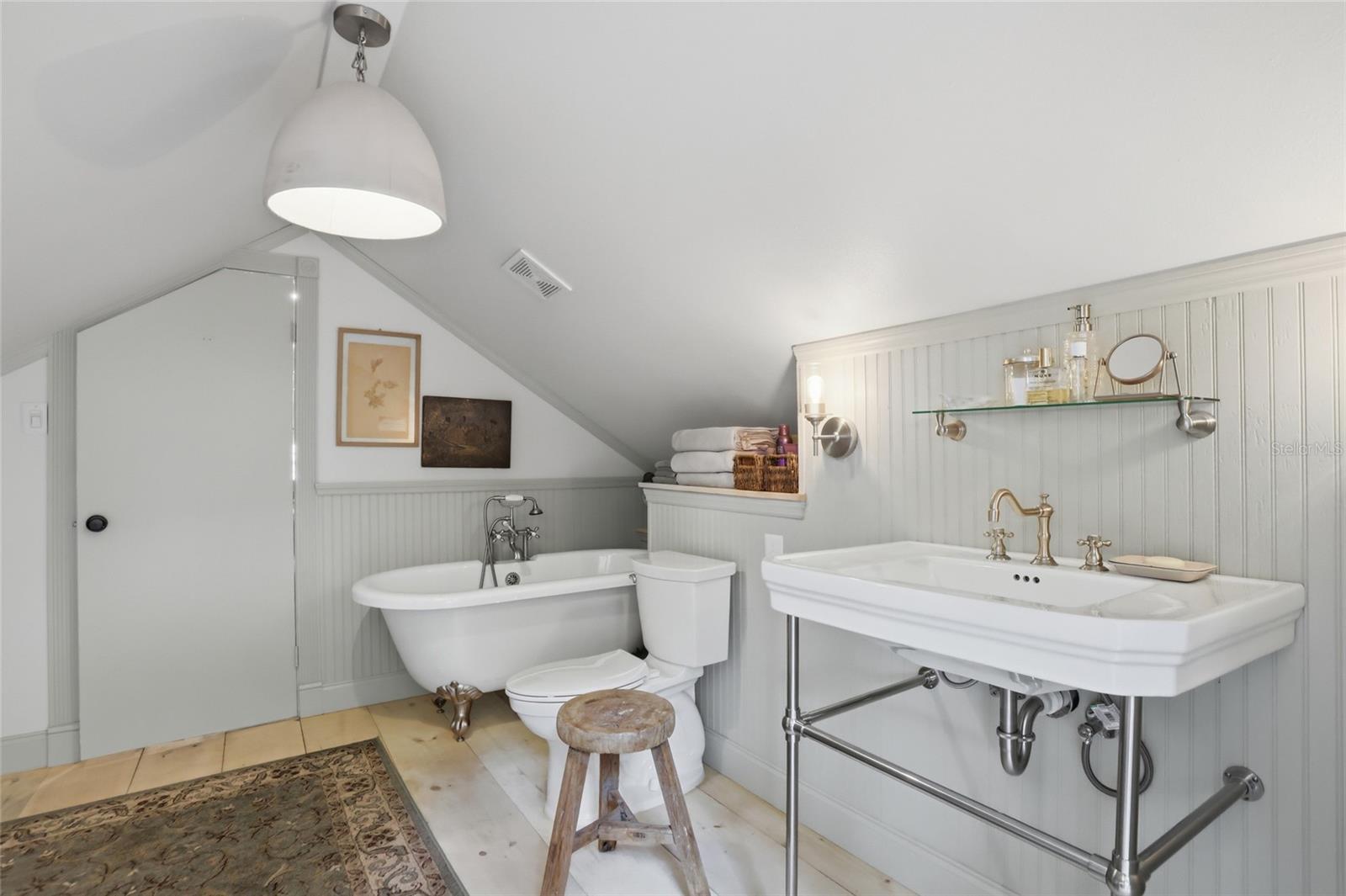 Image 27 of 37 For 5 James Avenue