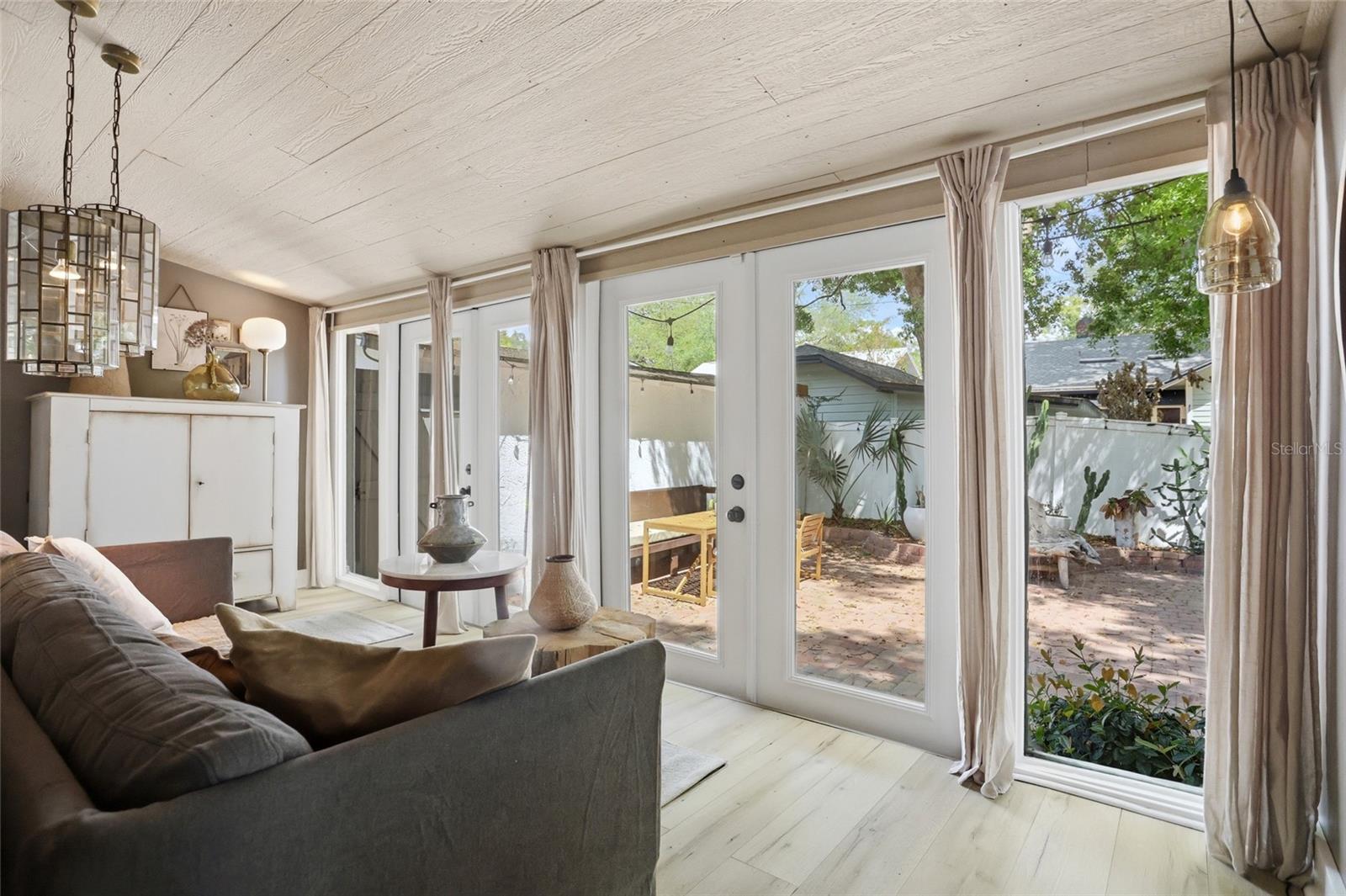 Image 30 of 37 For 5 James Avenue