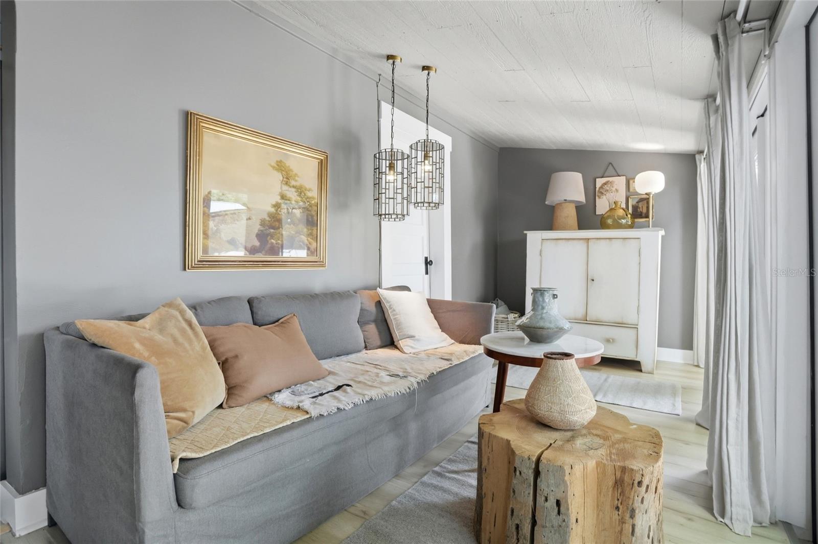 Image 31 of 37 For 5 James Avenue