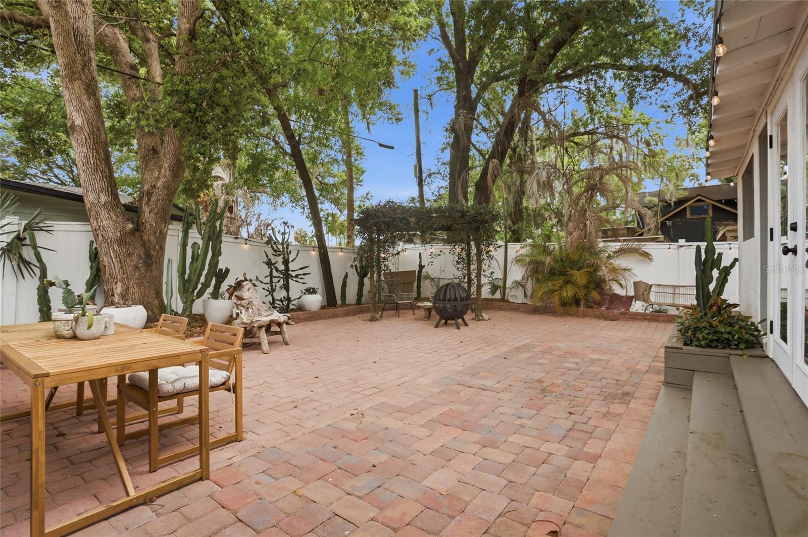 Image 33 of 37 For 5 James Avenue