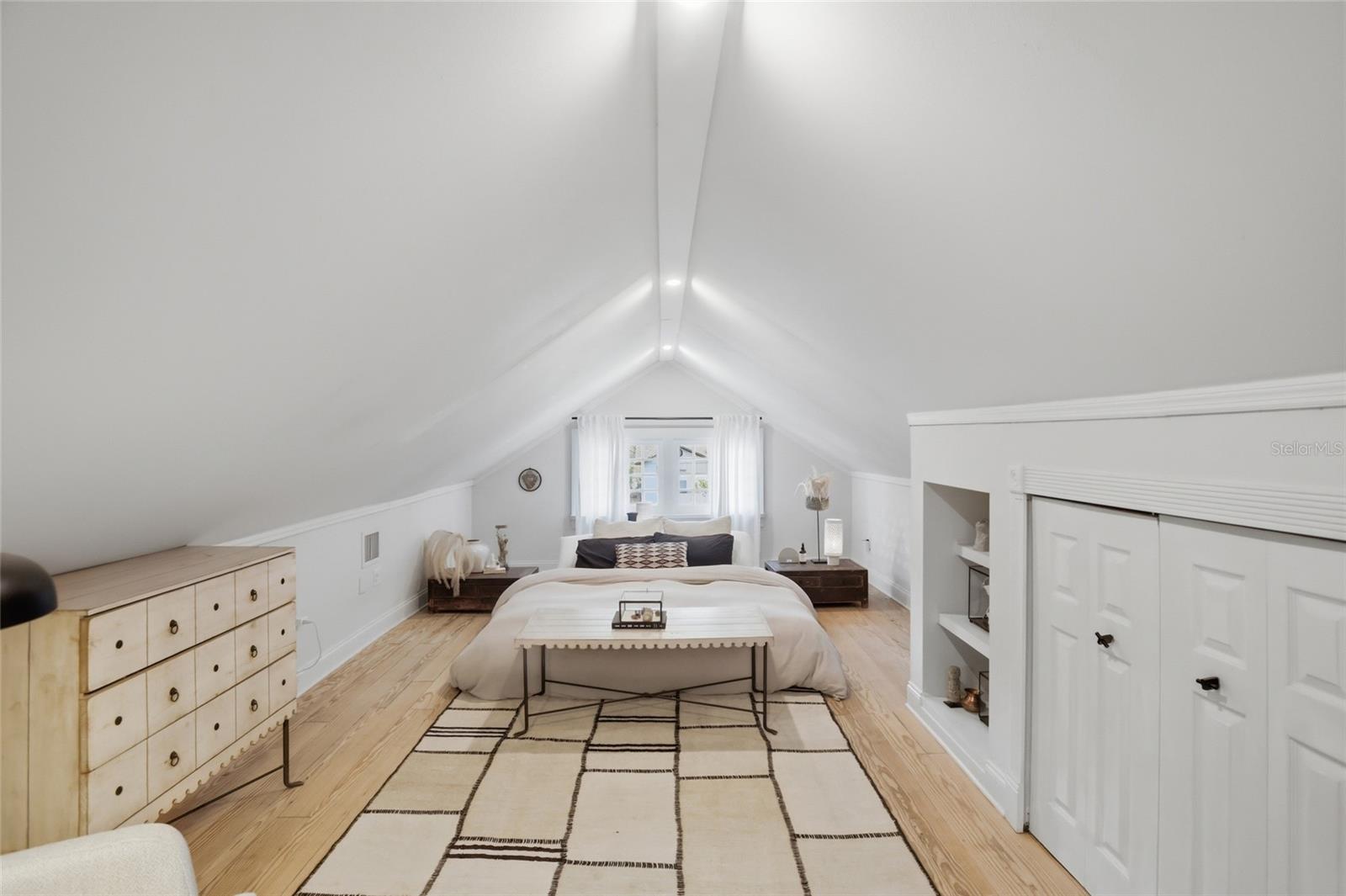 Image 4 of 37 For 5 James Avenue