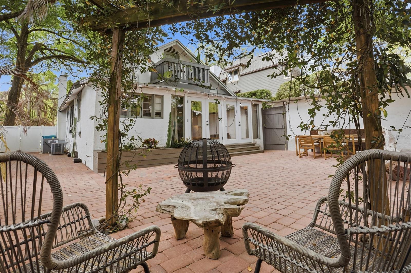 Image 7 of 37 For 5 James Avenue