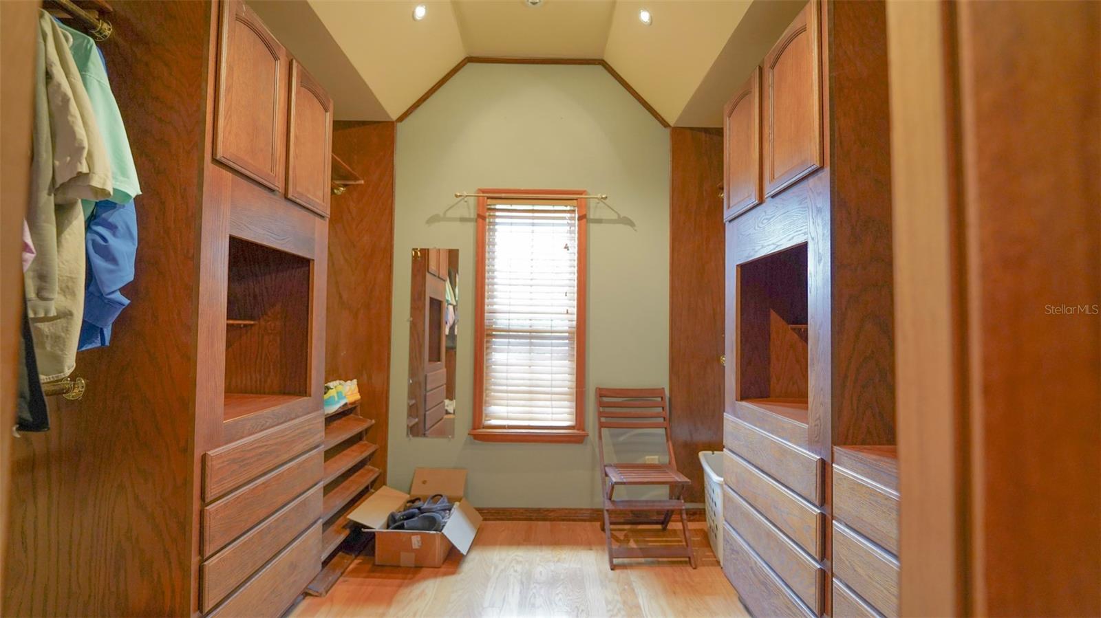 Image 14 of 49 For 204 Brynwood Lane