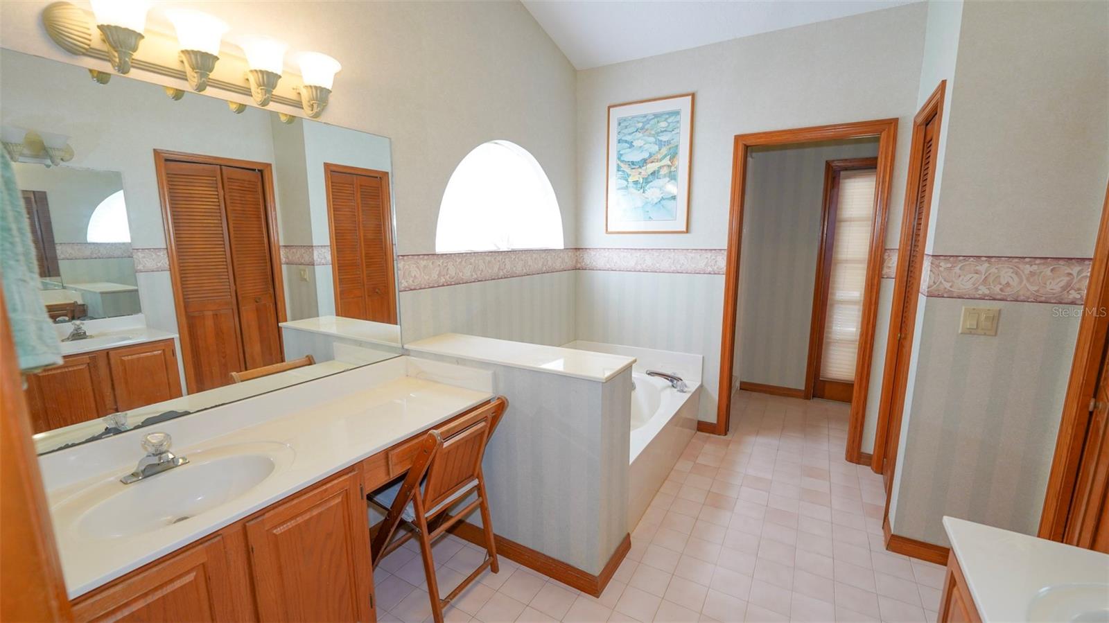 Image 16 of 49 For 204 Brynwood Lane