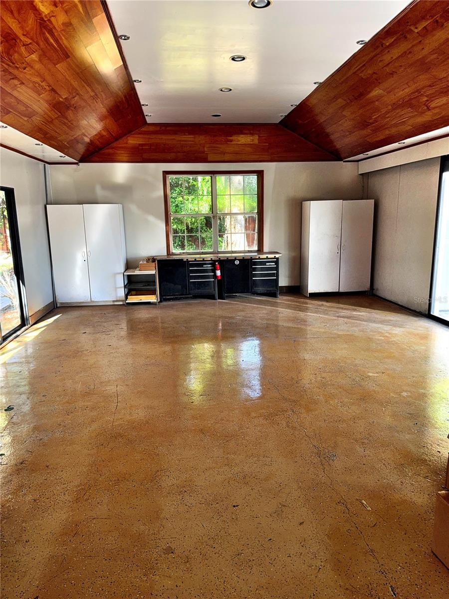 Image 37 of 49 For 204 Brynwood Lane