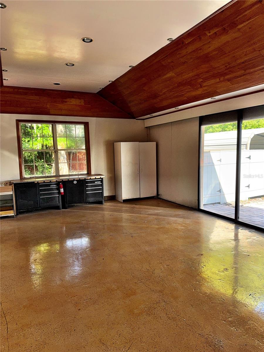 Image 38 of 49 For 204 Brynwood Lane