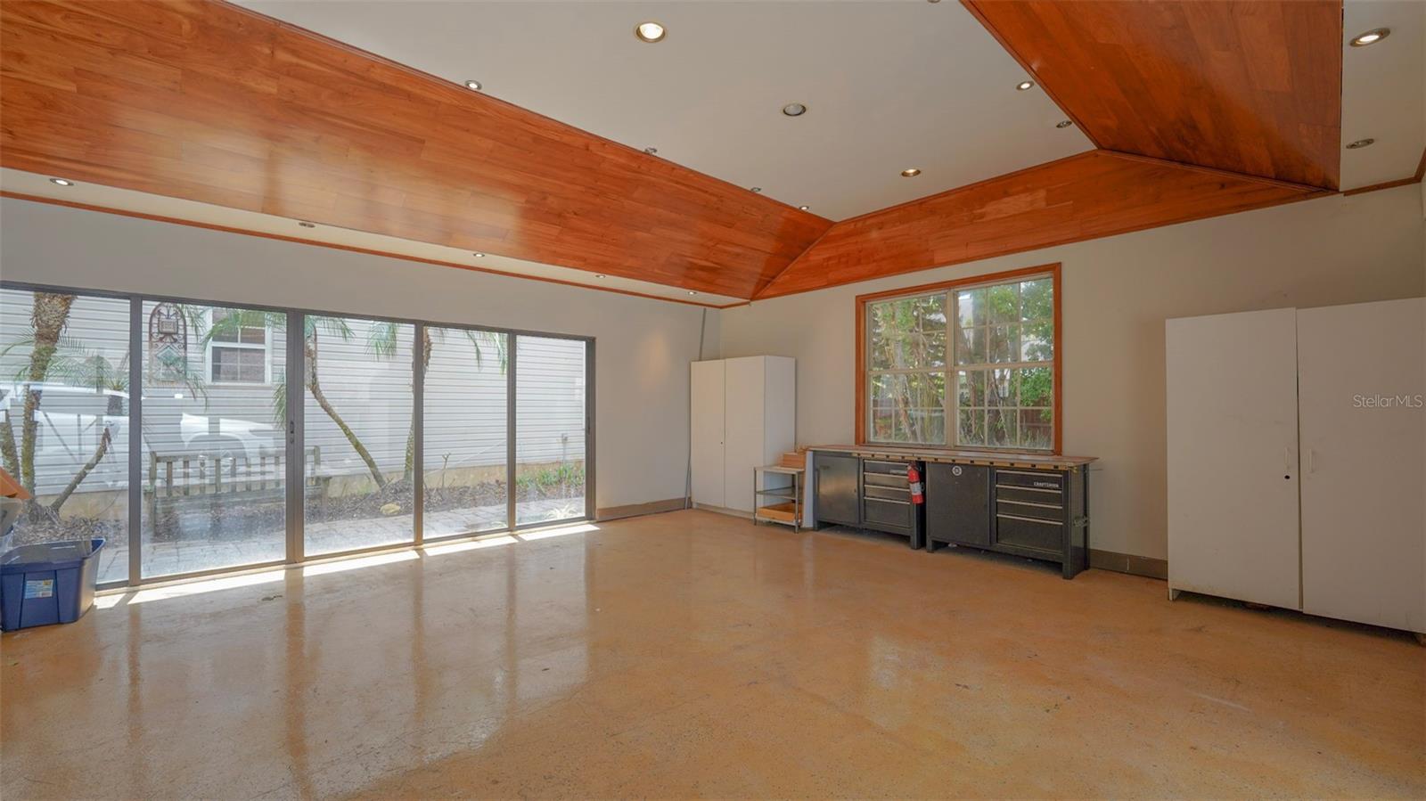 Image 40 of 49 For 204 Brynwood Lane