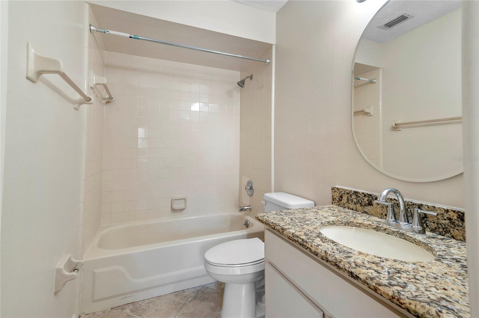 Image 17 of 37 For 409 Sandlewood Cove 3