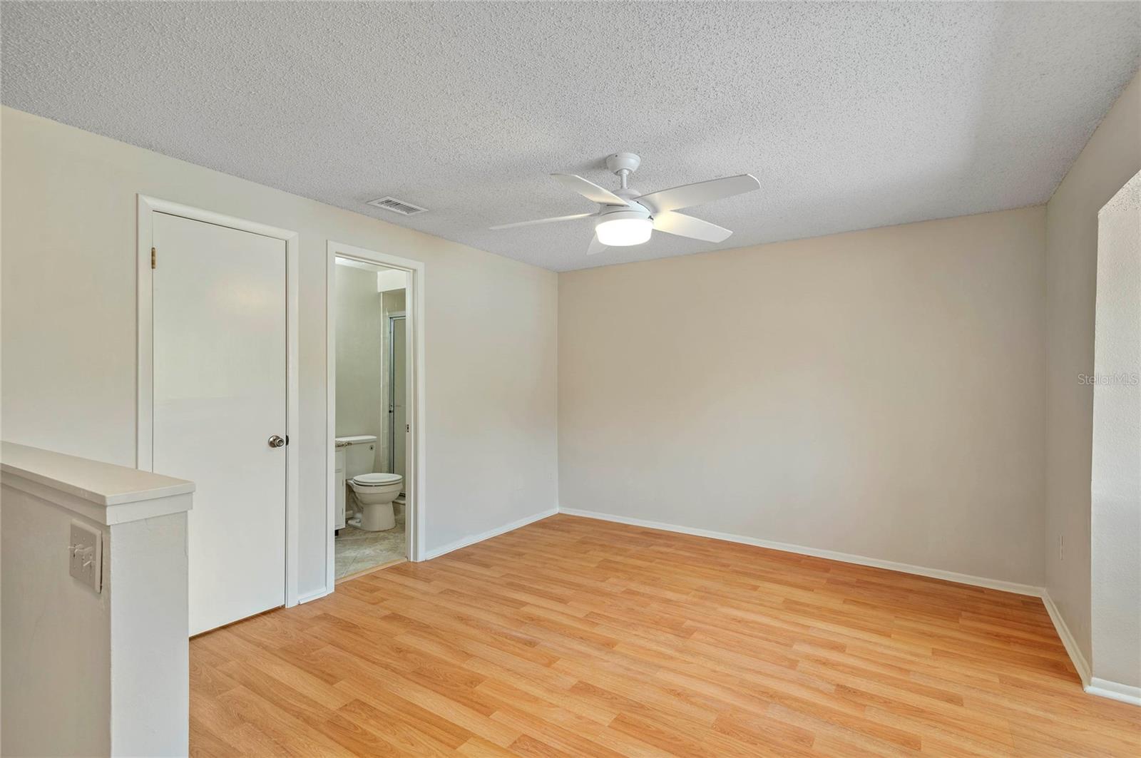 Image 27 of 37 For 409 Sandlewood Cove 3