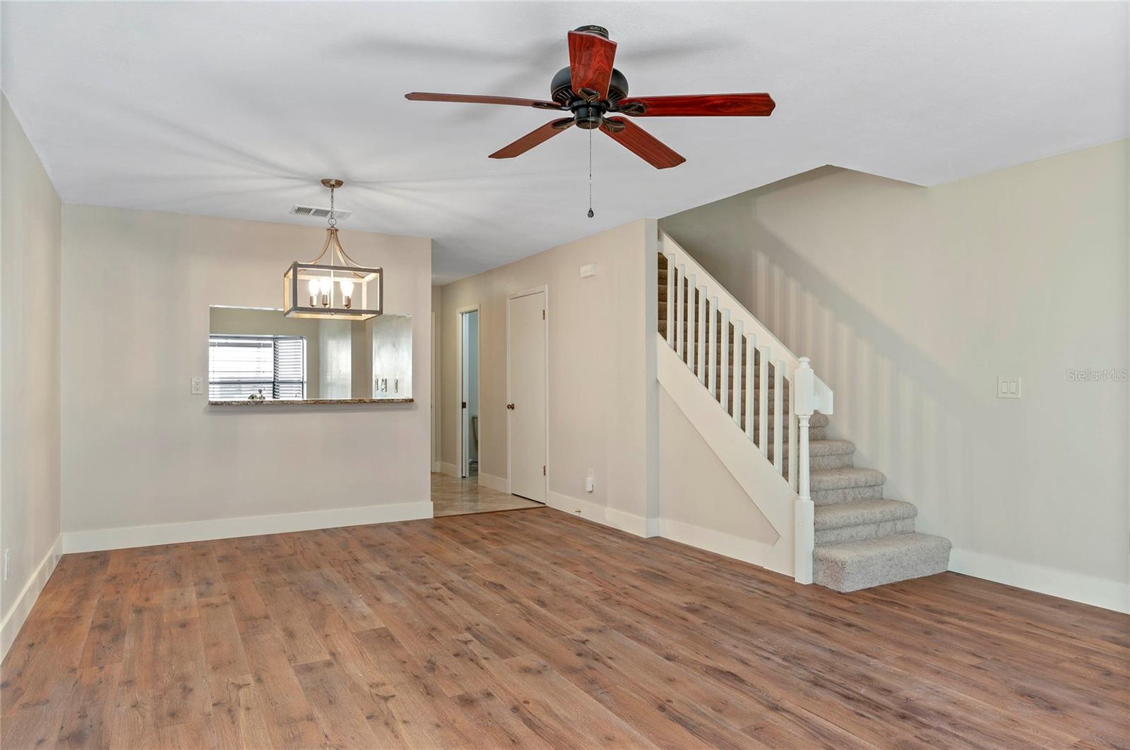 Image 7 of 37 For 409 Sandlewood Cove 3