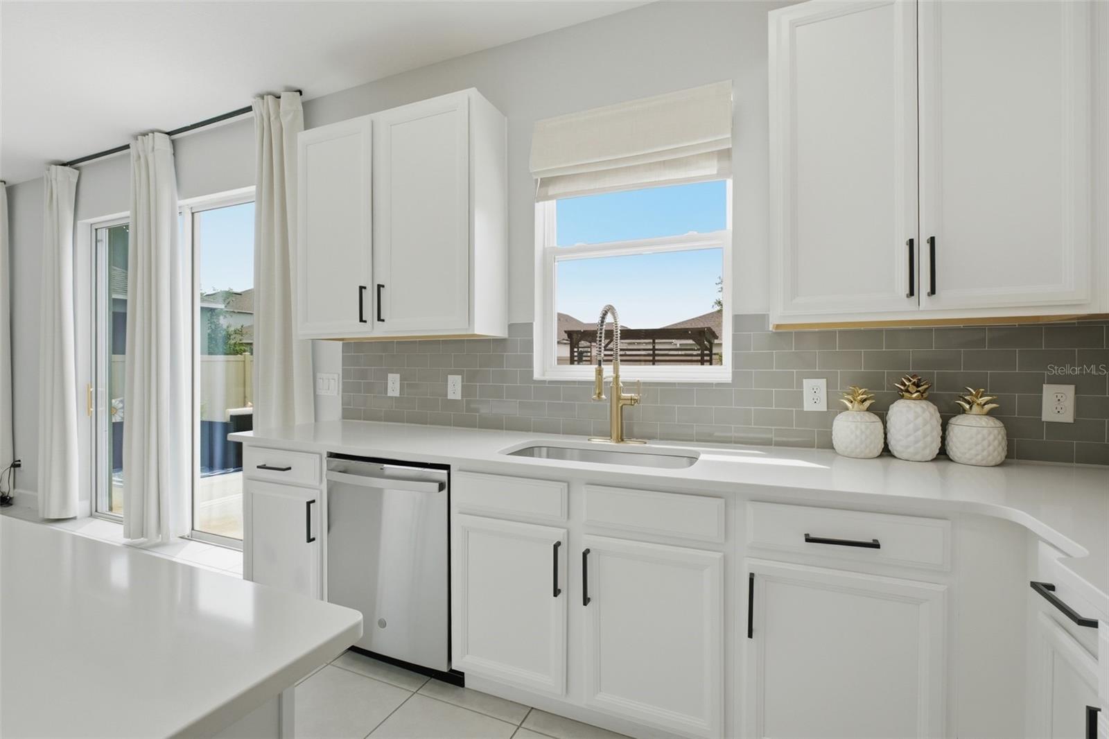 Image 21 of 49 For 5030 Shady Pines Drive