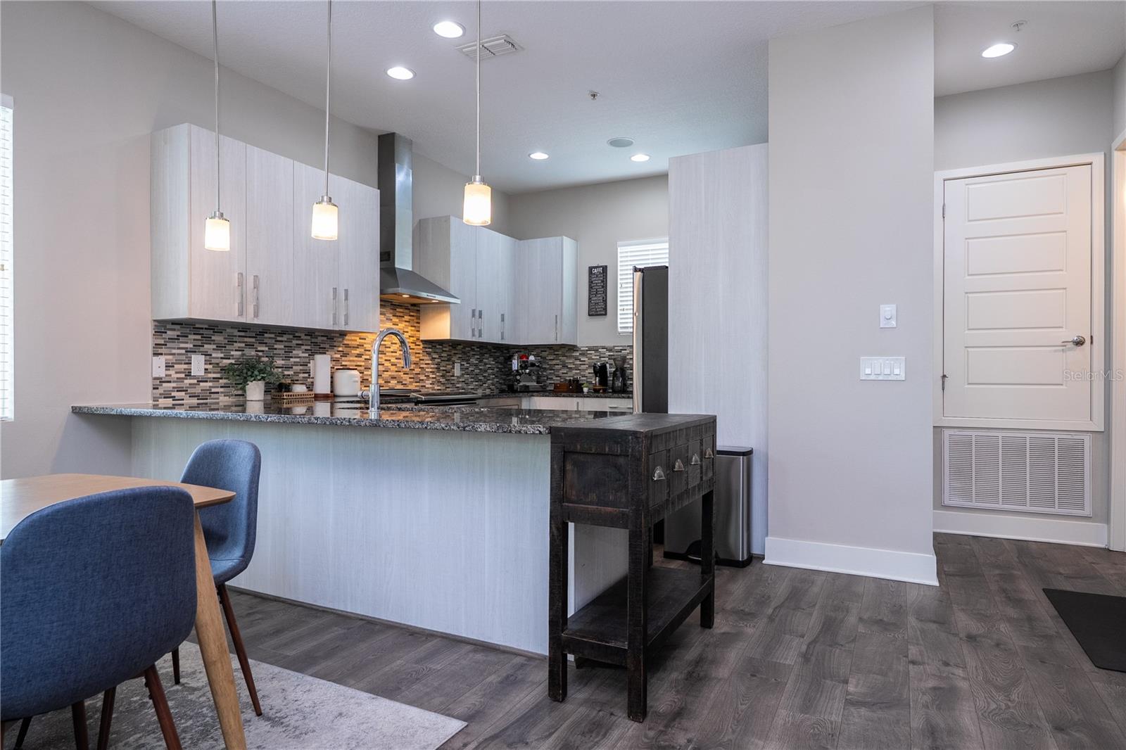 Image 17 of 61 For 73 Grant Street