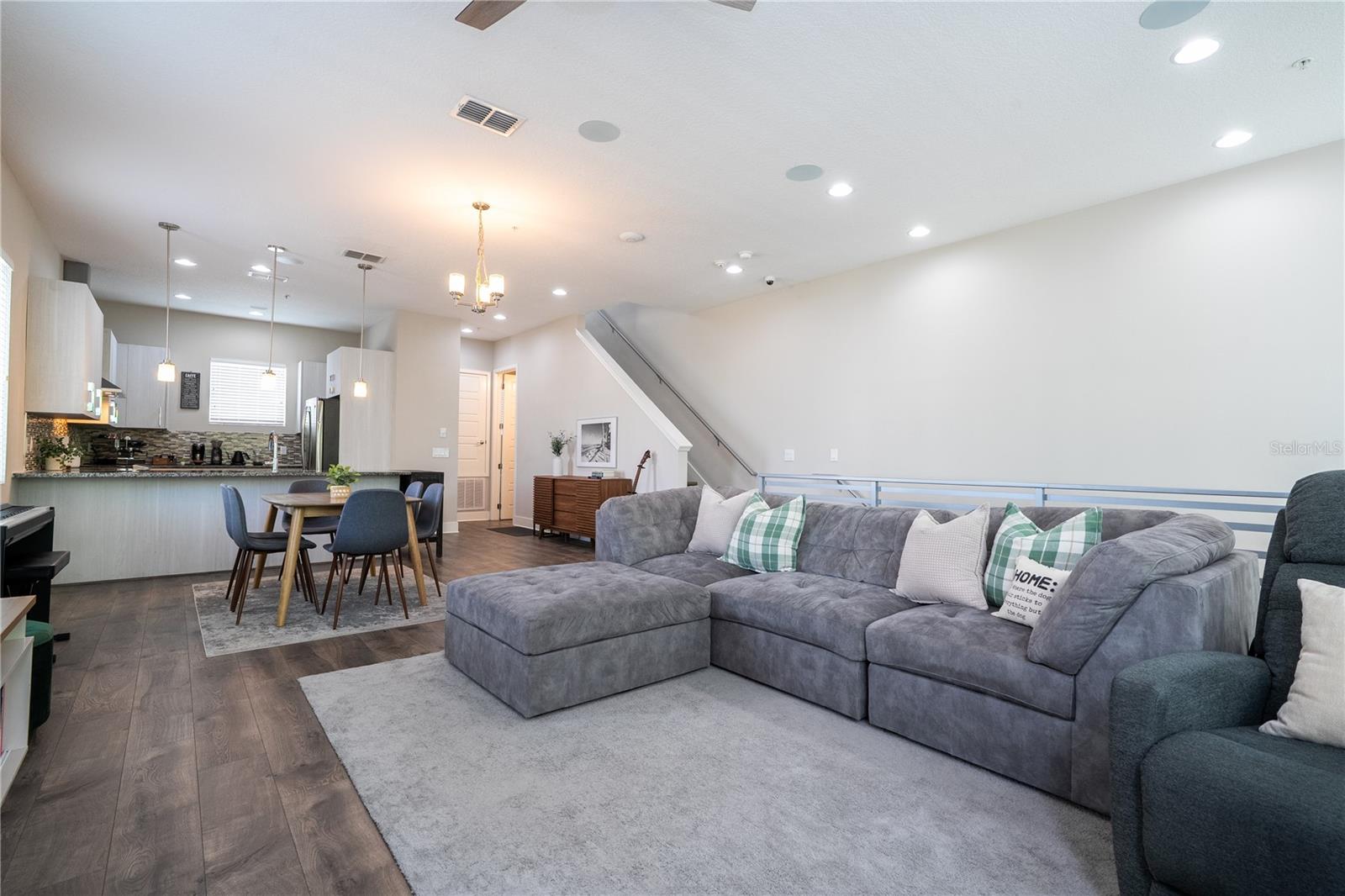 Image 22 of 61 For 73 Grant Street