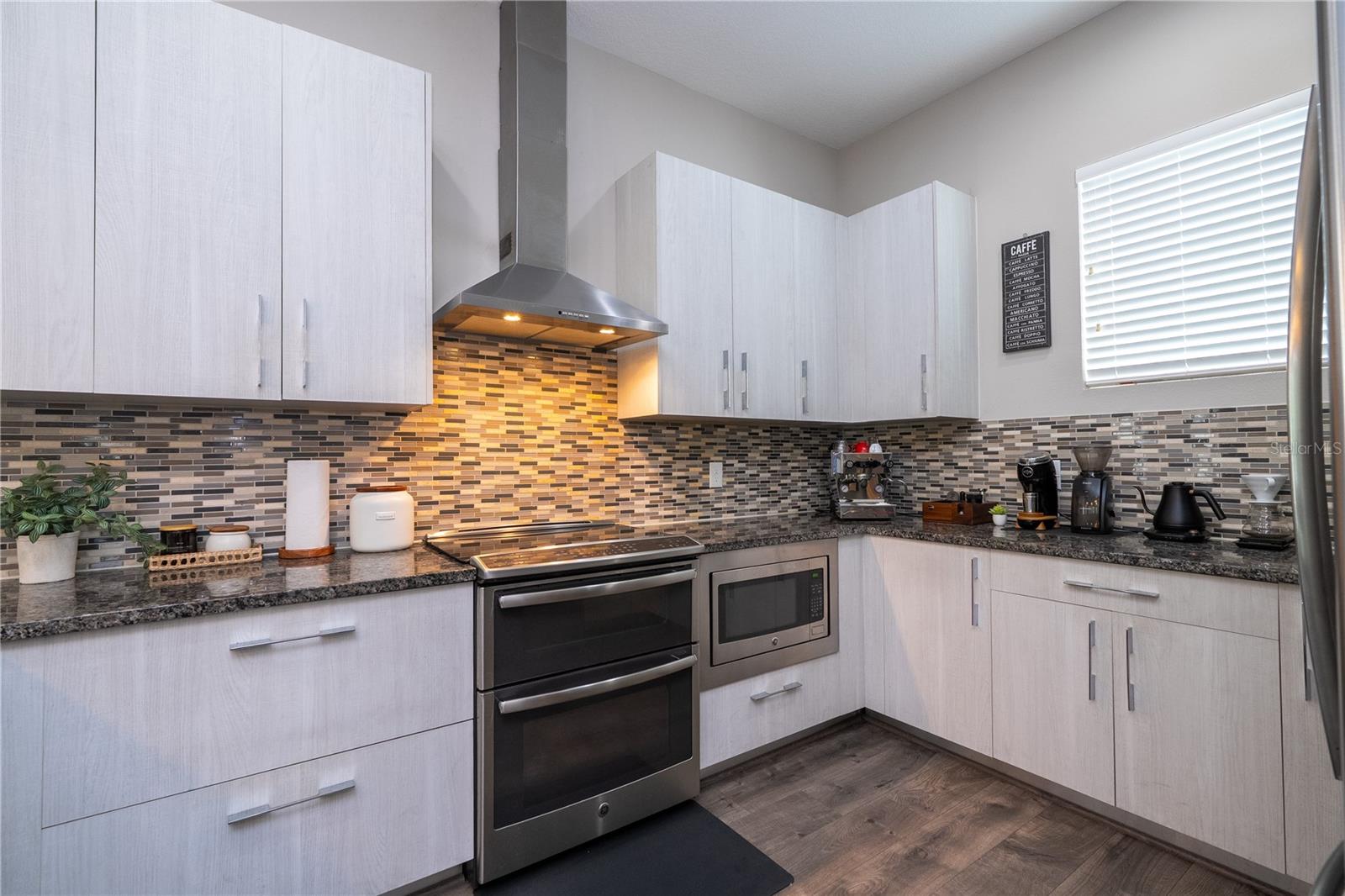 Image 28 of 61 For 73 Grant Street